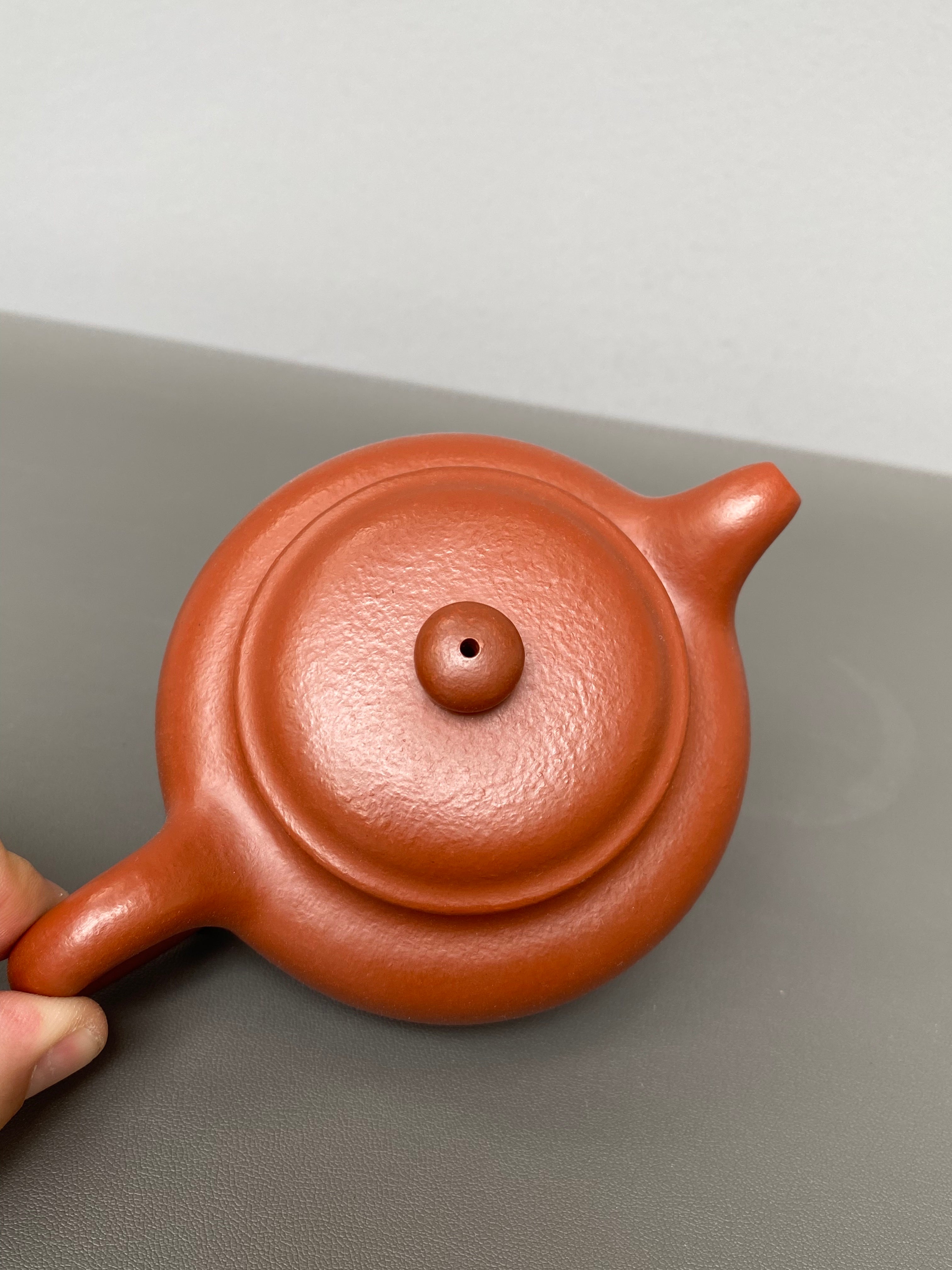 范泽锋大师高徒·省大师邱爽紫砂潜力重器【仿古壶】原矿优质粗砂紫泥·200cc