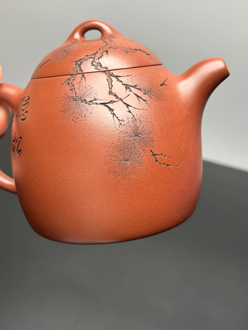 【传世紫砂 礼藏孤品】江建翔嫡传·杜益君扛鼎之作《秦权·听松壶》原矿优质深井底槽清·500cc
