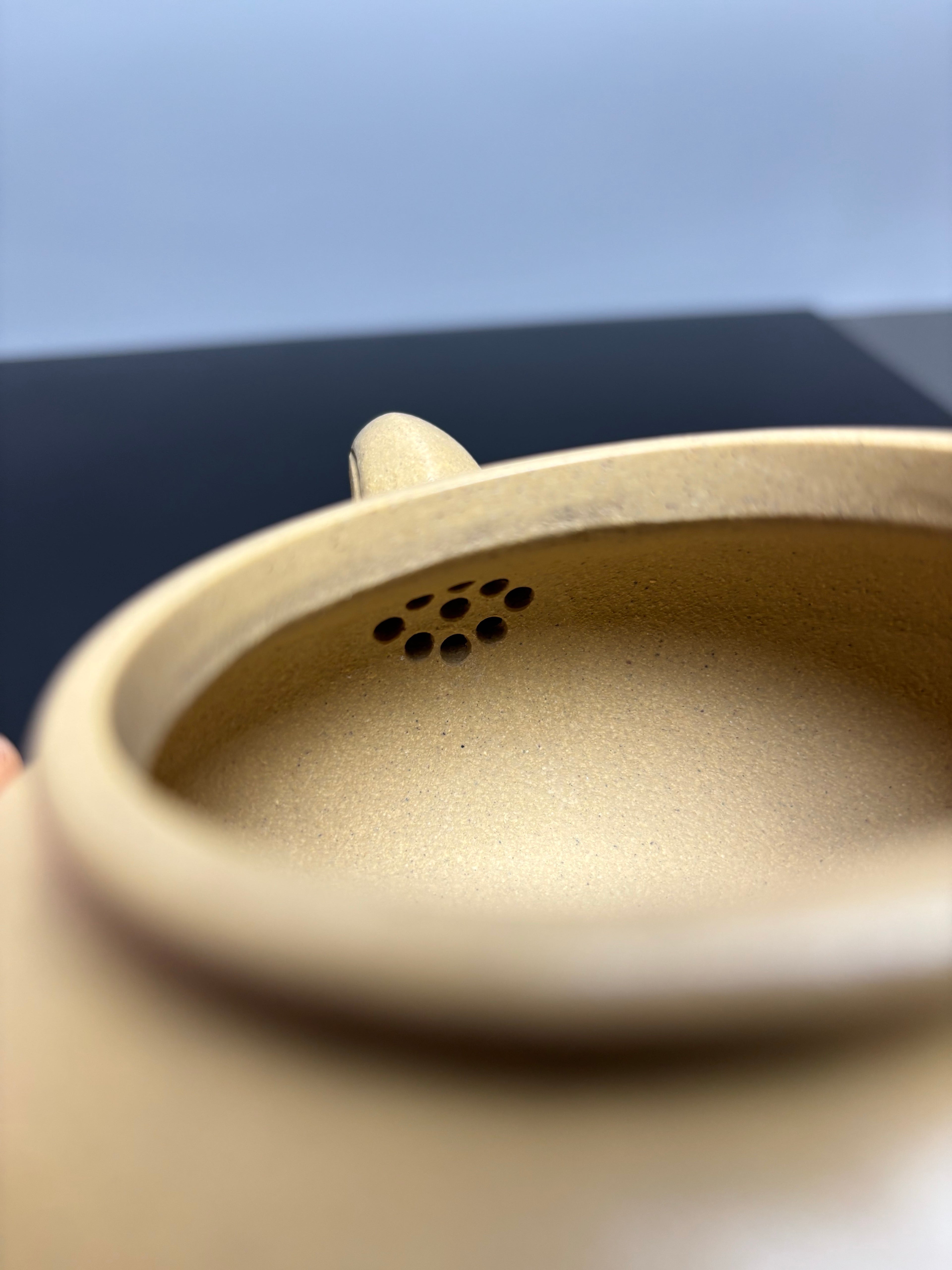 【功勋泰斗 礼藏至尊】程辉大师🇨🇳紫砂界功勋级领军人物·典藏臻品《仿古如意壶》原矿黄龙山段泥·350cc