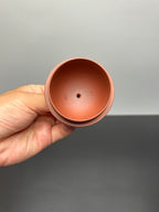 【紫砂藏界 稀缺孤品】古法彩刻巨匠·李峰大师～杜益君联袂款《寿珍掇球》原矿优质底槽清·500cc