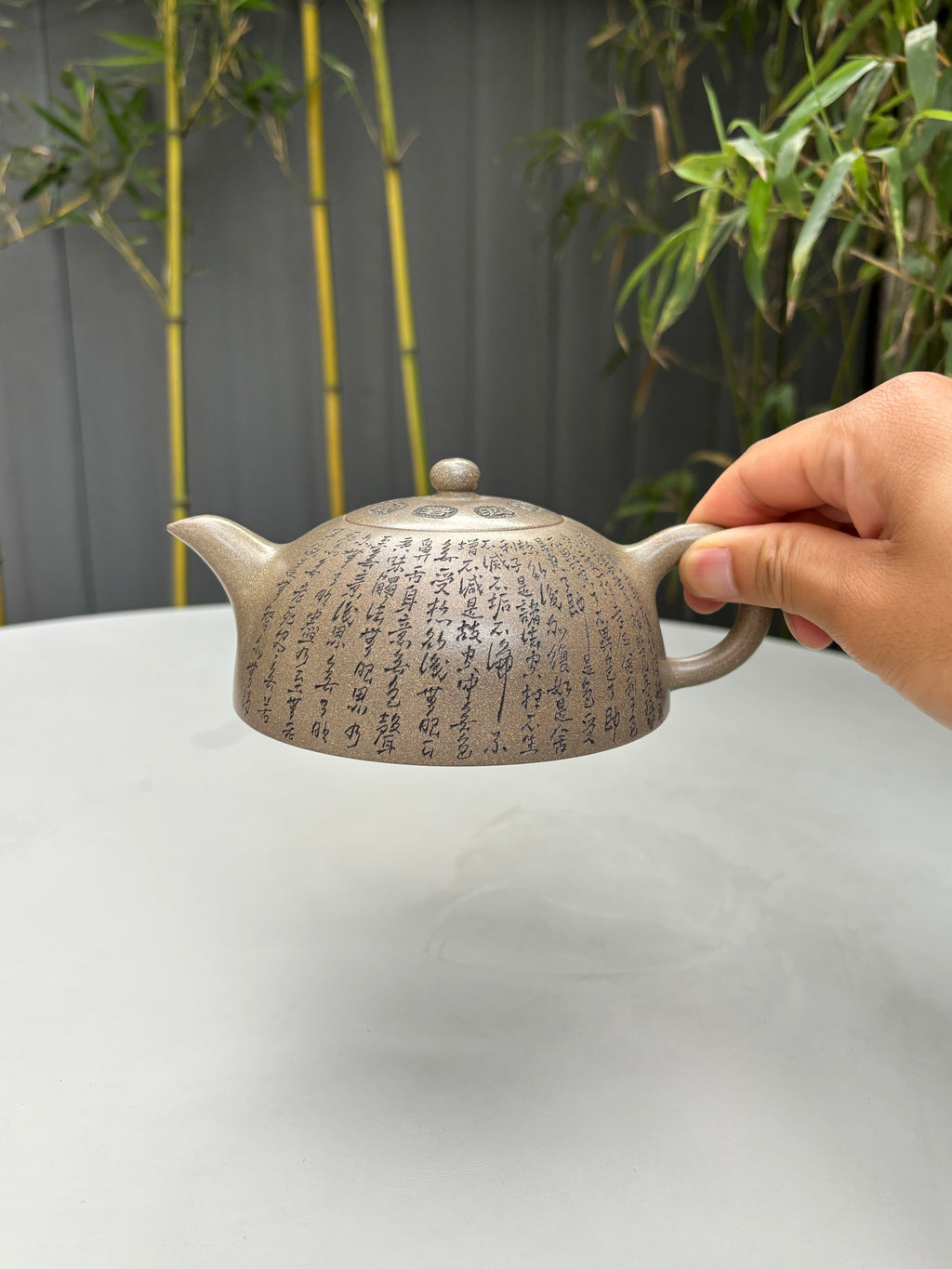 一器藏心经·紫砂纳万福｜郑求标大师｜双心经至尊臻品【心经半月壶】原矿极品青段·320cc