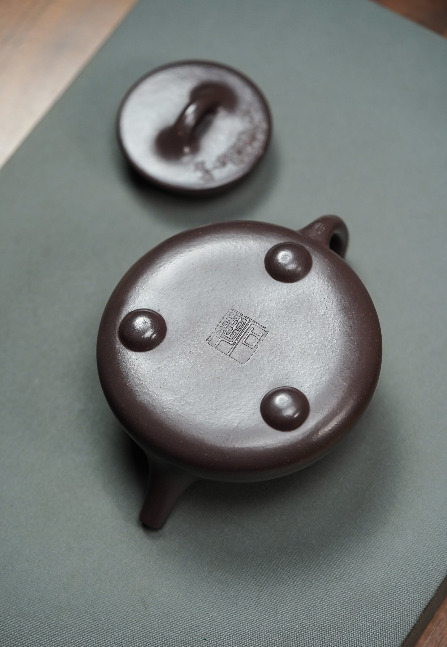 新品👍石陶紫砂 礼藏至尊紫砂界当代梅王“宜三石”·朱炳浩(石陶）巅峰之作《平盖石瓢壶》原矿优质老紫泥·230cc