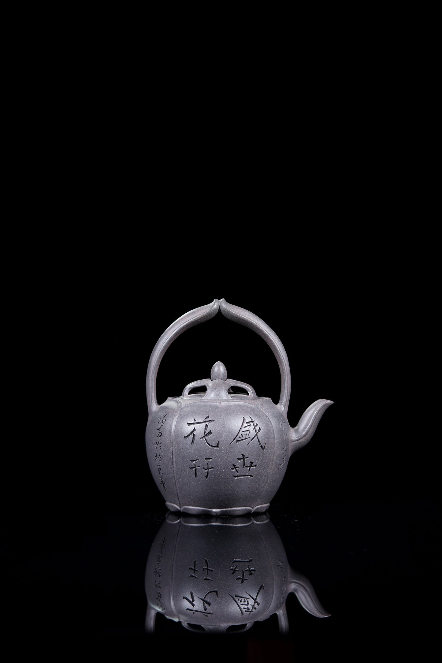 储立之大师 中国陶瓷艺术终身成就奖获得者 典藏重器【玉兰提梁壶】原矿优质青灰段·450cc