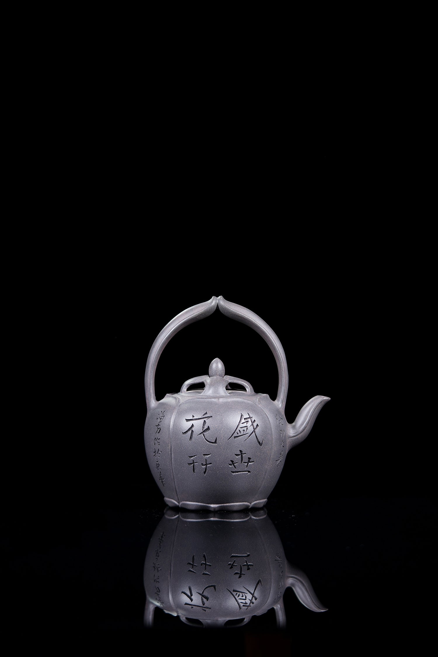 储立之大师 中国陶瓷艺术终身成就奖获得者 典藏重器【玉兰提梁壶】原矿优质青灰段·450cc