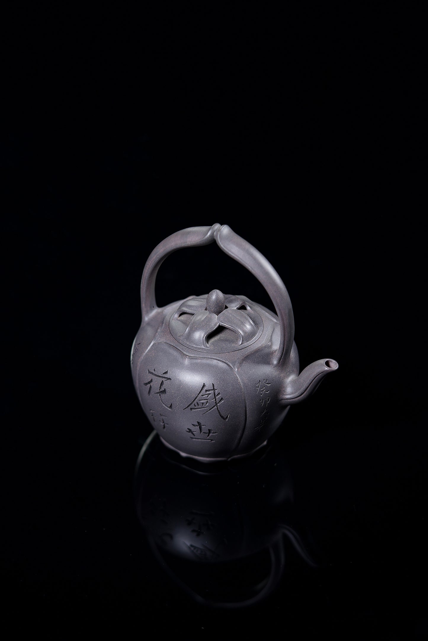 储立之大师 中国陶瓷艺术终身成就奖获得者 典藏重器【玉兰提梁壶】原矿优质青灰段·450cc