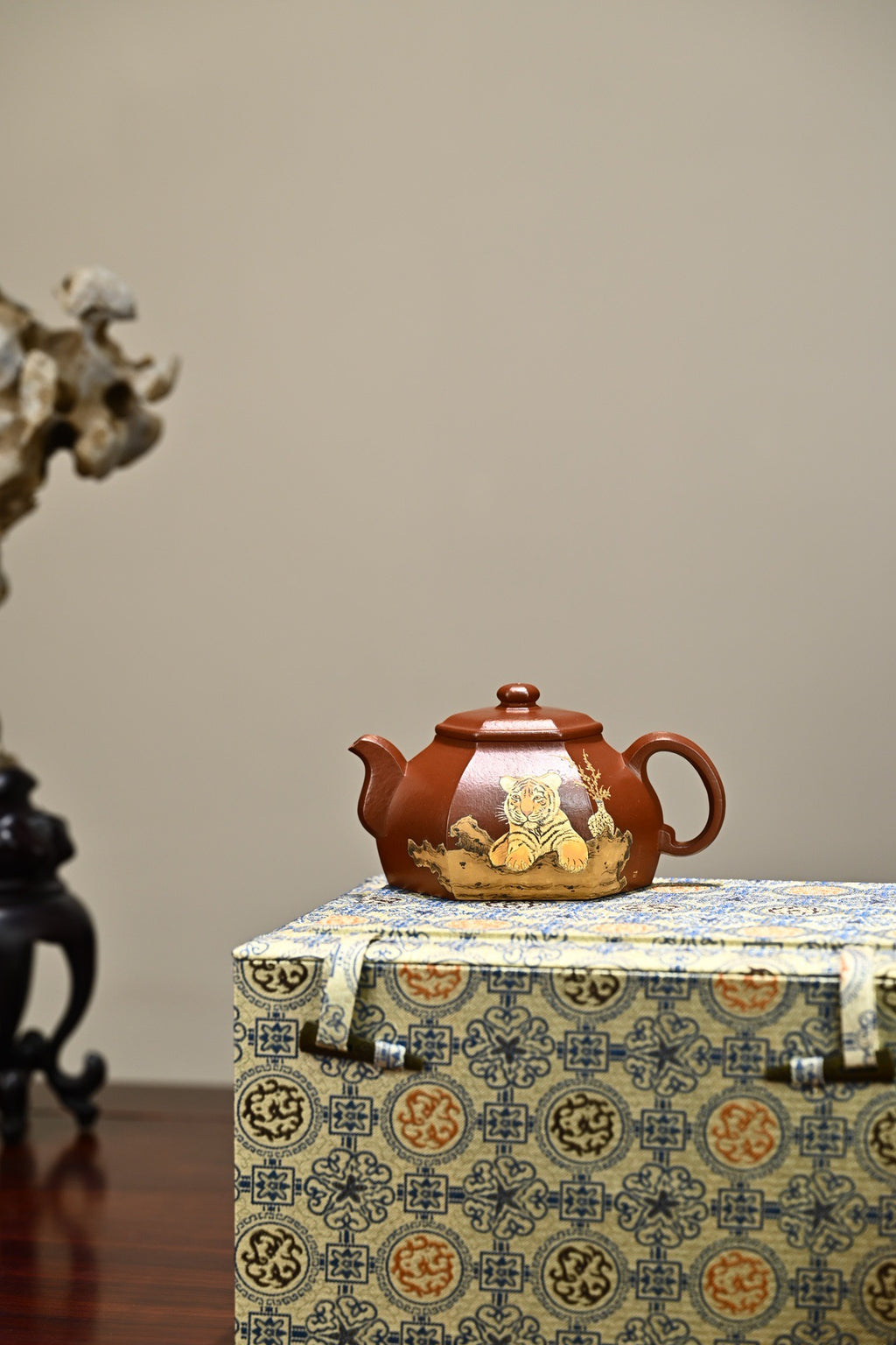 虎虎生威·全手工泥绘名家全玲作品 /容量230cc/家藏朱泥