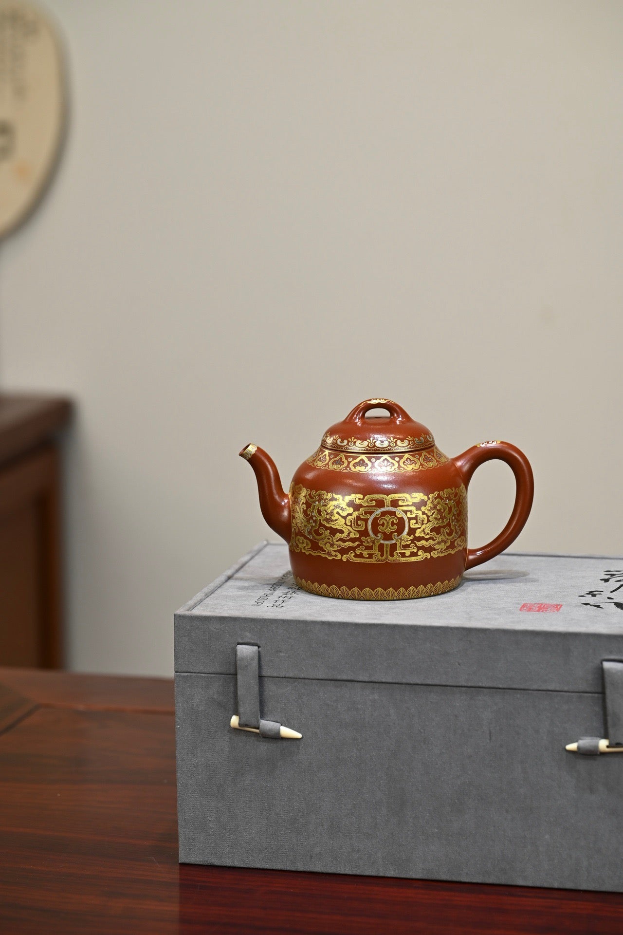 双龙戏珠·原创作品 /卓金千里（卓金工匠）顶级珐琅彩作品 /容量400cc/朱泥珐琅彩+24K真金