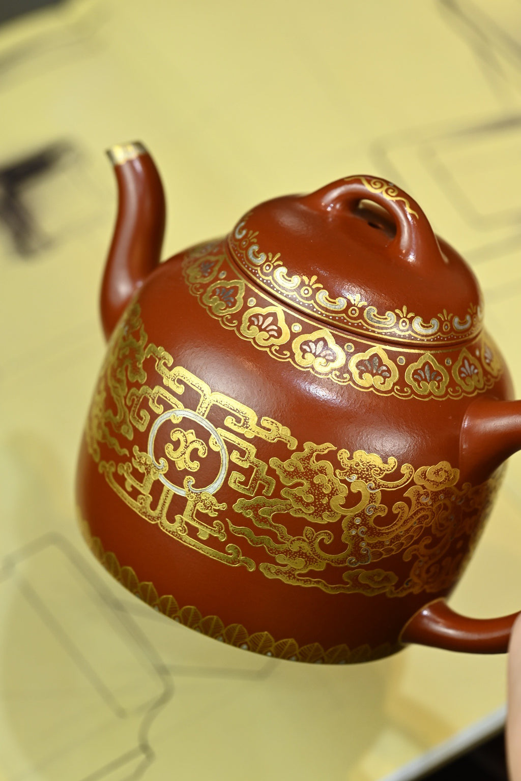 双龙戏珠·原创作品 /卓金千里（卓金工匠）顶级珐琅彩作品 /容量400cc/朱泥珐琅彩+24K真金 - ZishaTeapotChina