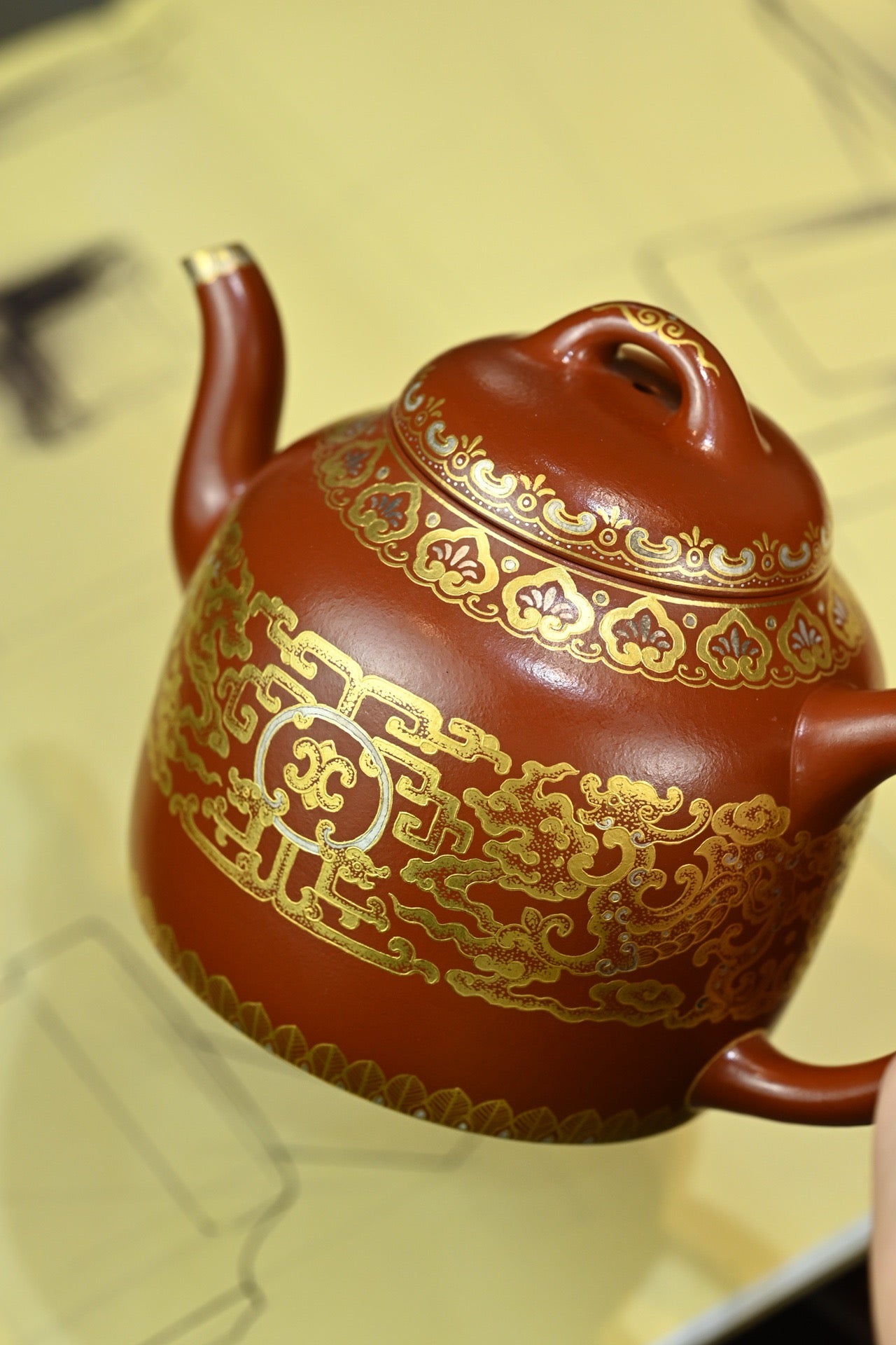 双龙戏珠·原创作品 /卓金千里（卓金工匠）顶级珐琅彩作品 /容量400cc/朱泥珐琅彩+24K真金