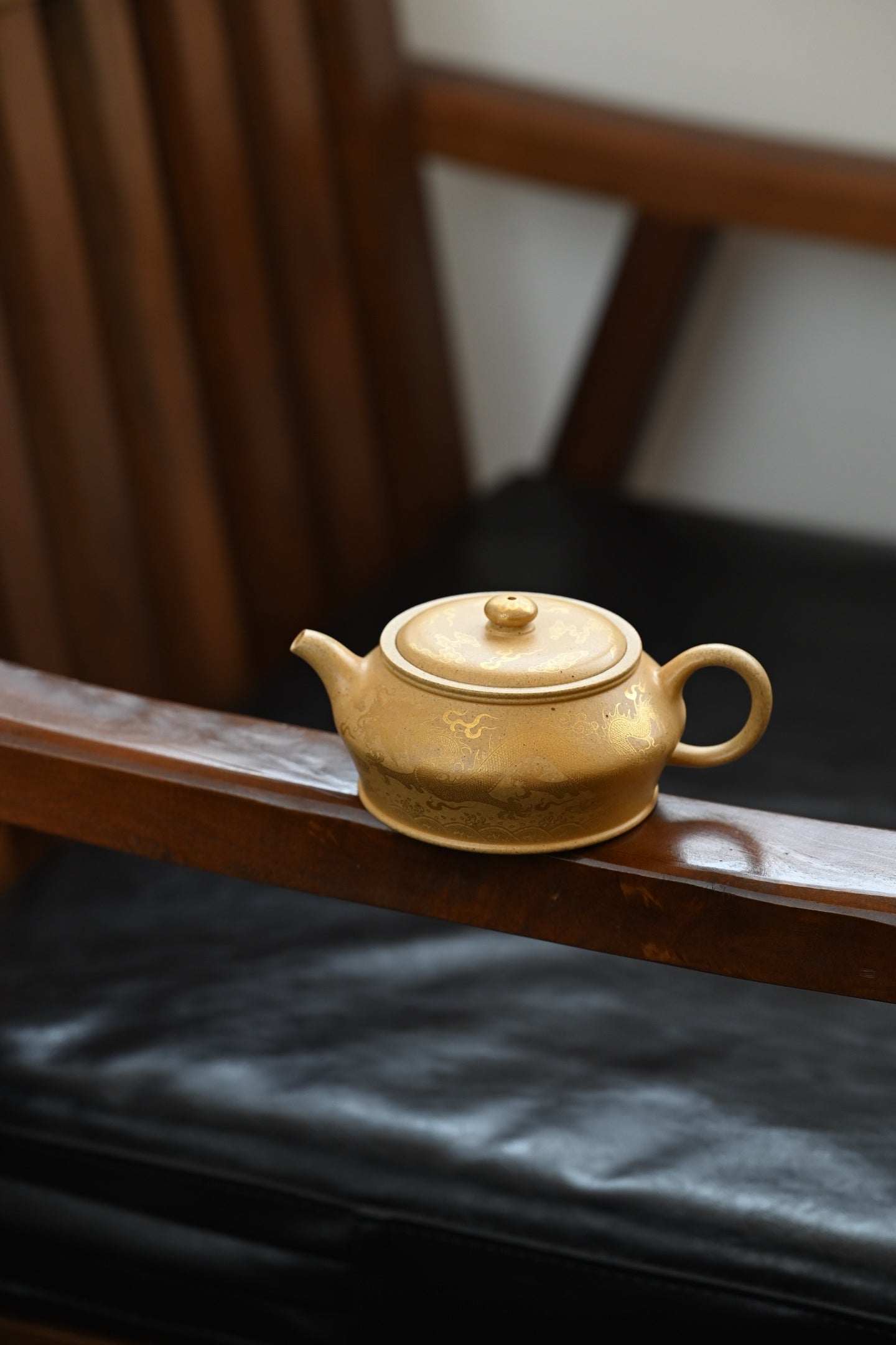曼殊·双龙戏珠·原创作品 /卓金工匠顶级金绘作品 /容量180cc/原矿段泥
