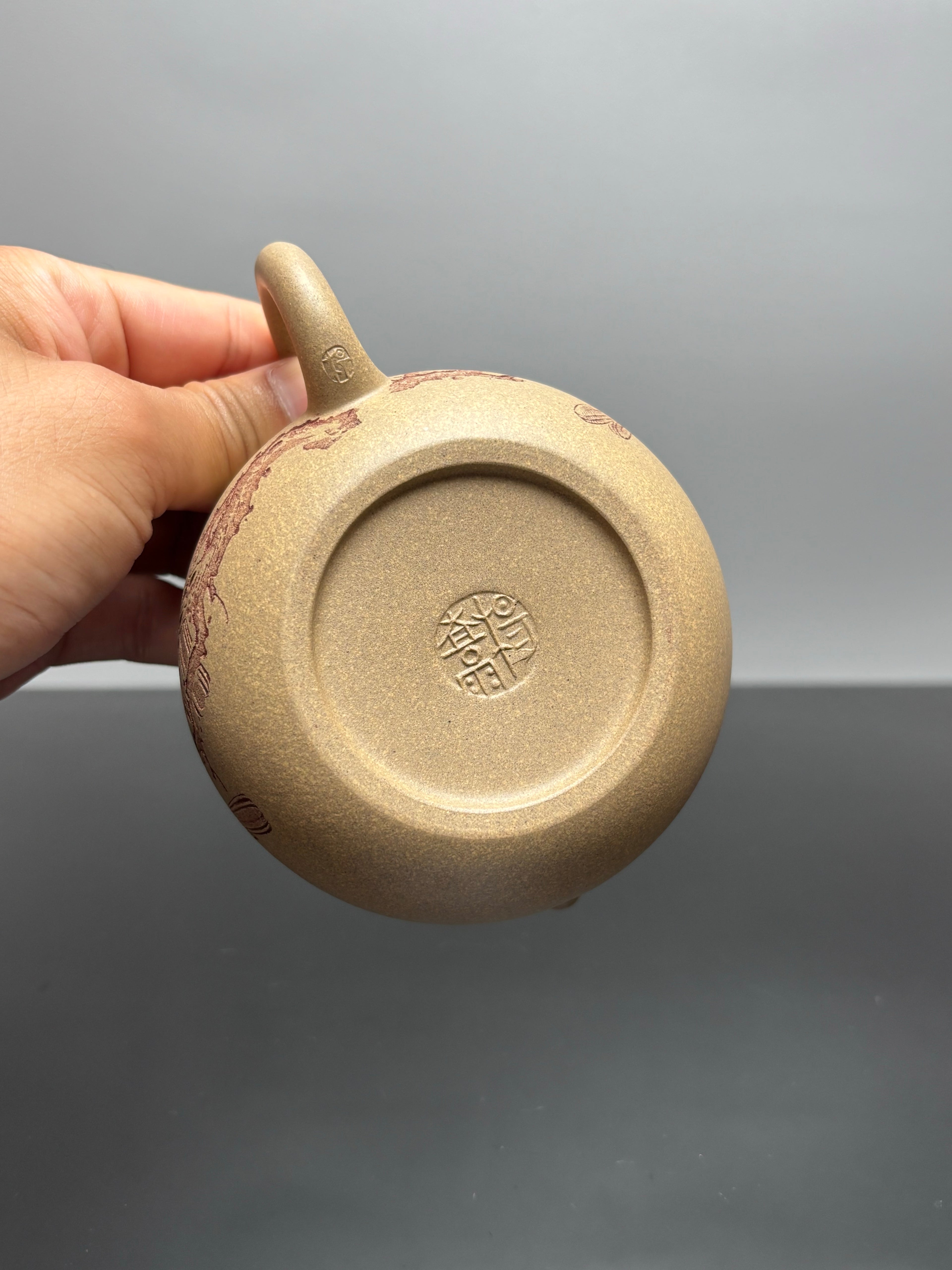 中华神刀·刻绘巅峰 杨喜雨大师陶刻巅峰臻品《西施壶》原矿优质段泥·330cc紫砂刻绘全能艺术名家·杨喜雨 亲工