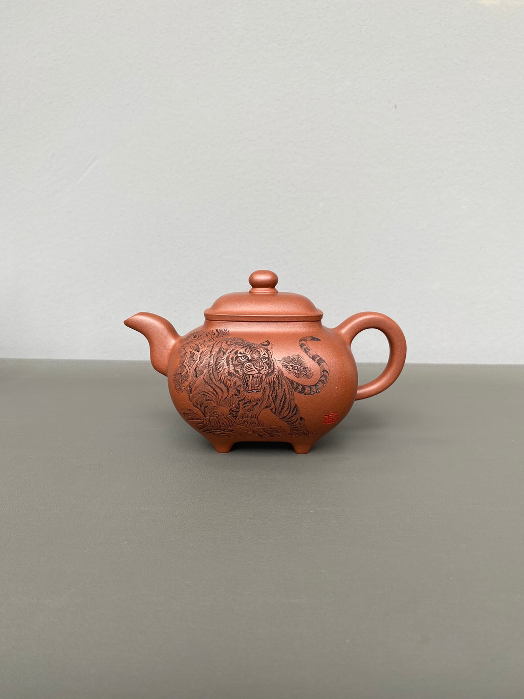 中华神刀·刻绘巅峰｜杨喜雨大师顶流臻品《传炉壶》原矿优质底槽清·410cc 紫砂刻绘全能艺术名家·杨喜雨 亲工
