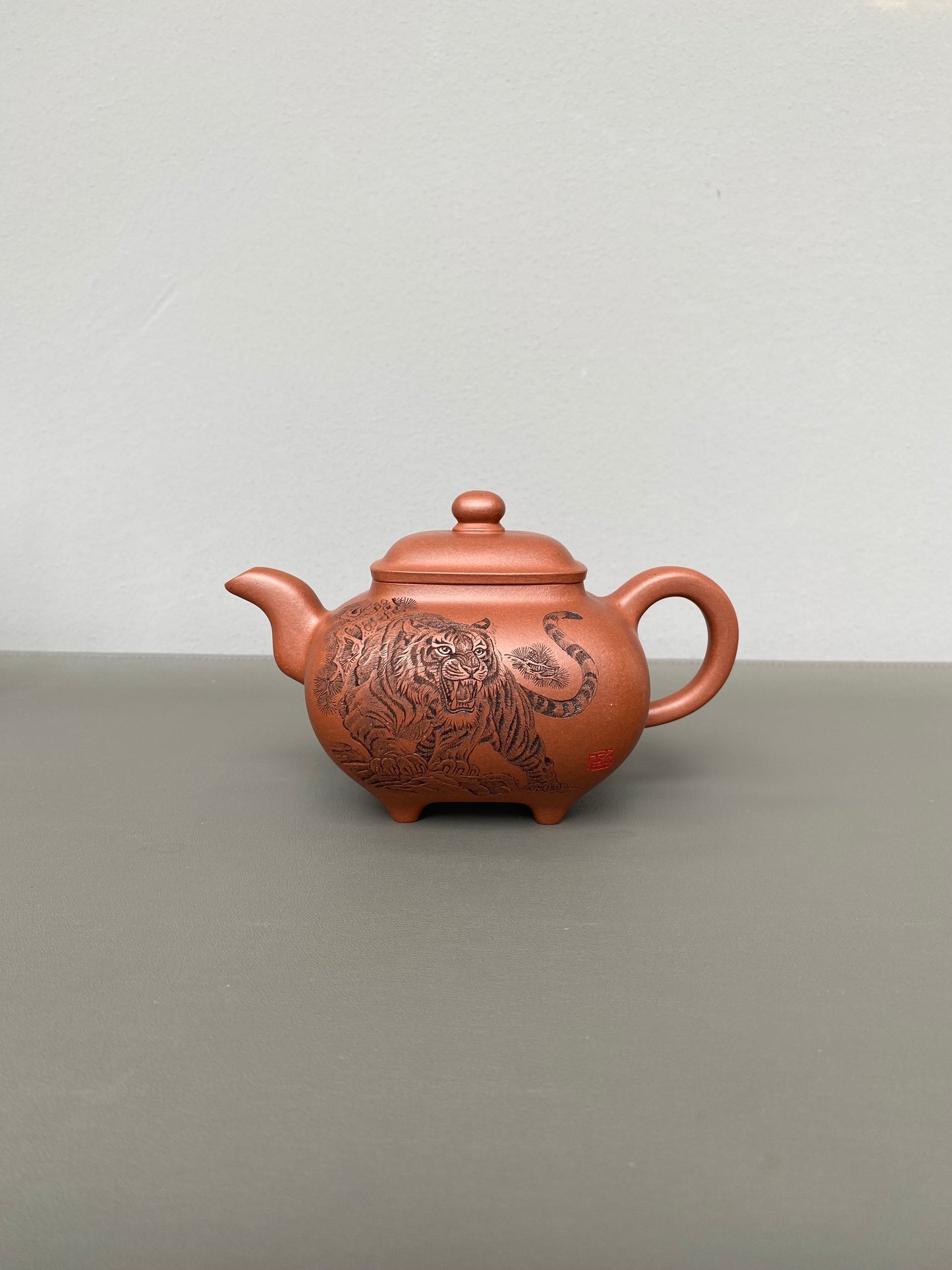 中华神刀·刻绘巅峰｜杨喜雨大师顶流臻品《传炉壶》原矿优质底槽清·410cc 紫砂刻绘全能艺术名家·杨喜雨 亲工