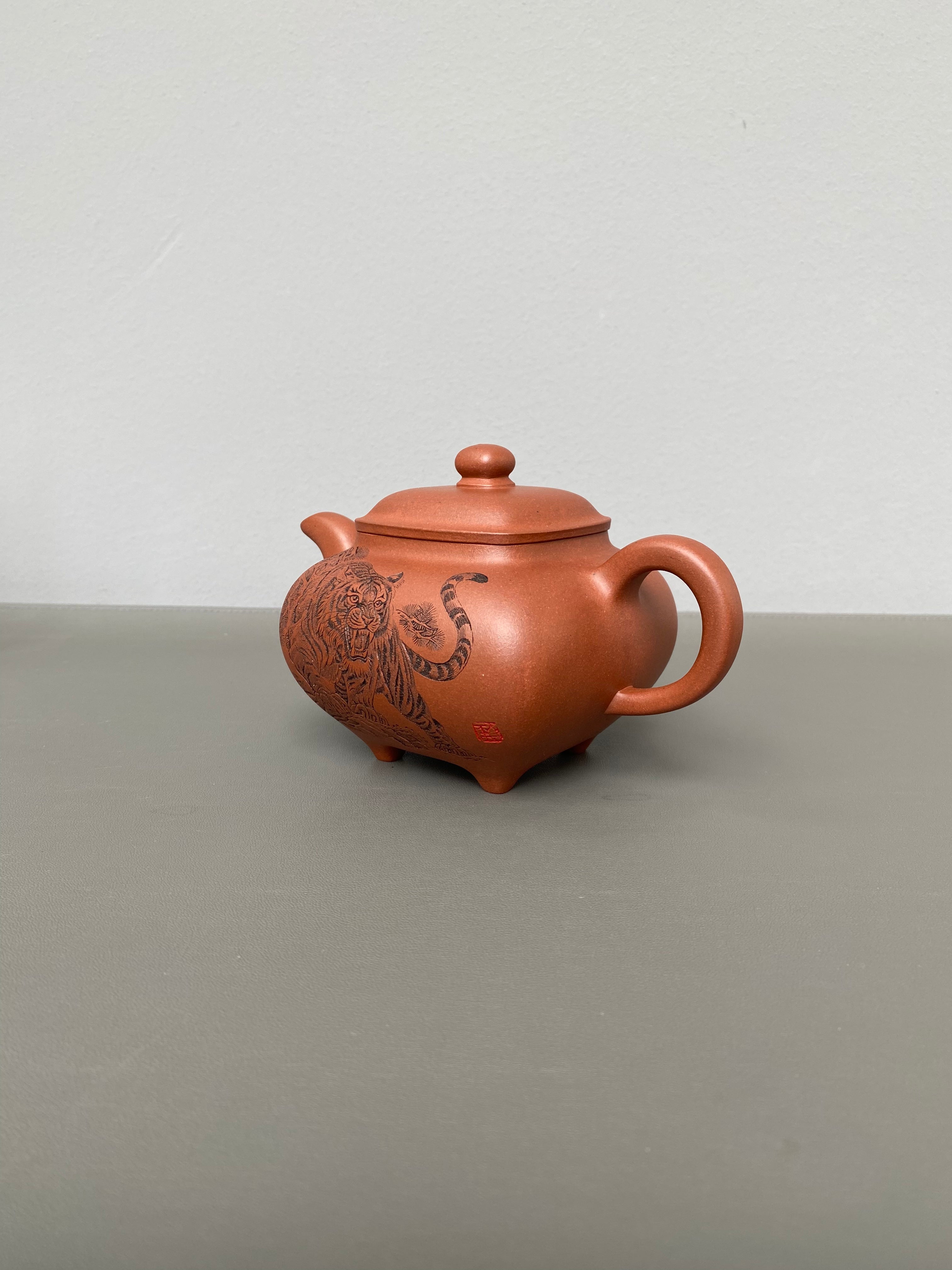 中华神刀·刻绘巅峰｜杨喜雨大师顶流臻品《传炉壶》原矿优质底槽清·410cc 紫砂刻绘全能艺术名家·杨喜雨 亲工