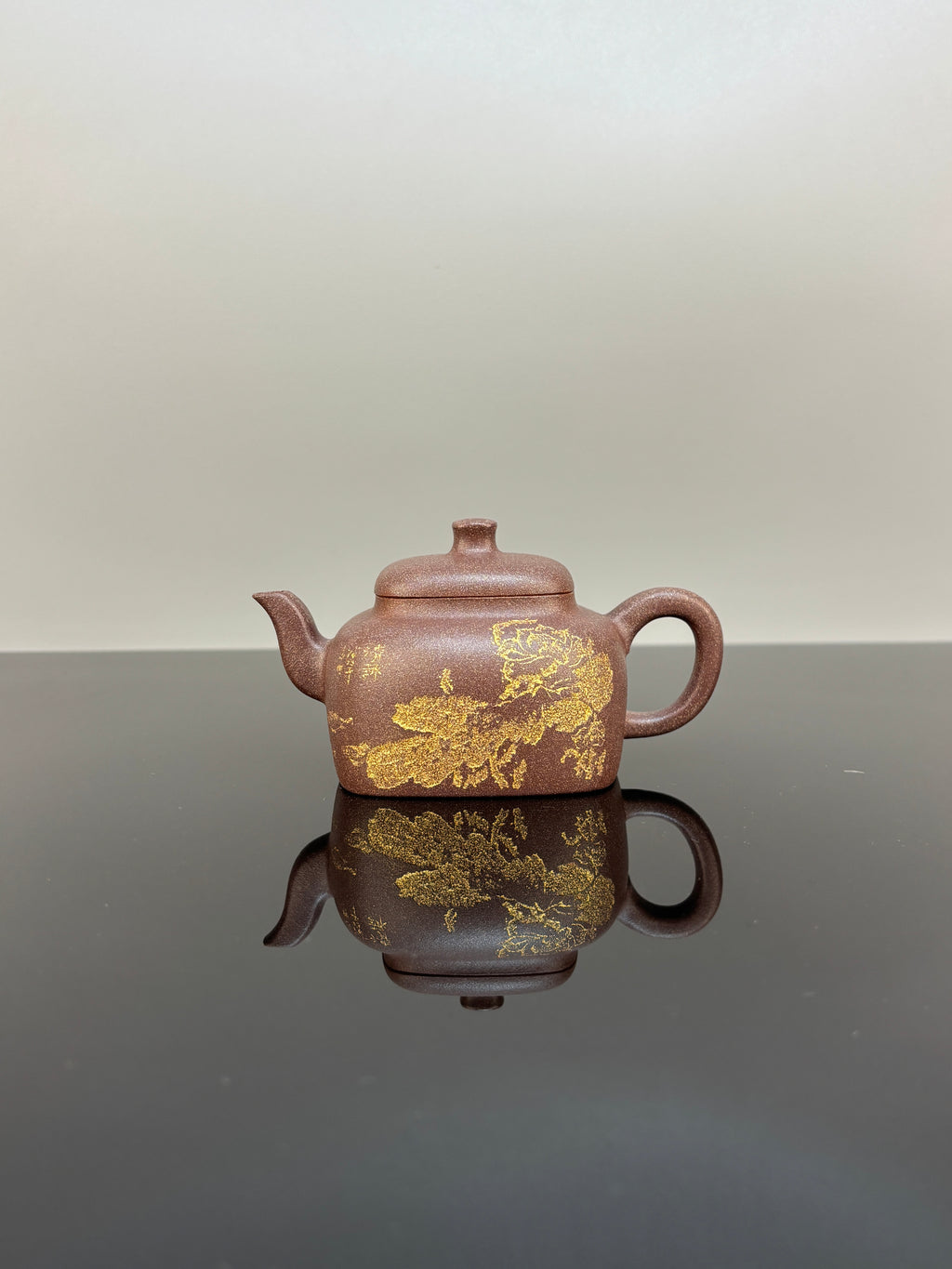 耿浩方器 礼藏双绝｜紫砂80后方器巨匠·耿浩巅峰之作《同尘壶》原矿极品桂花金砂·190cc