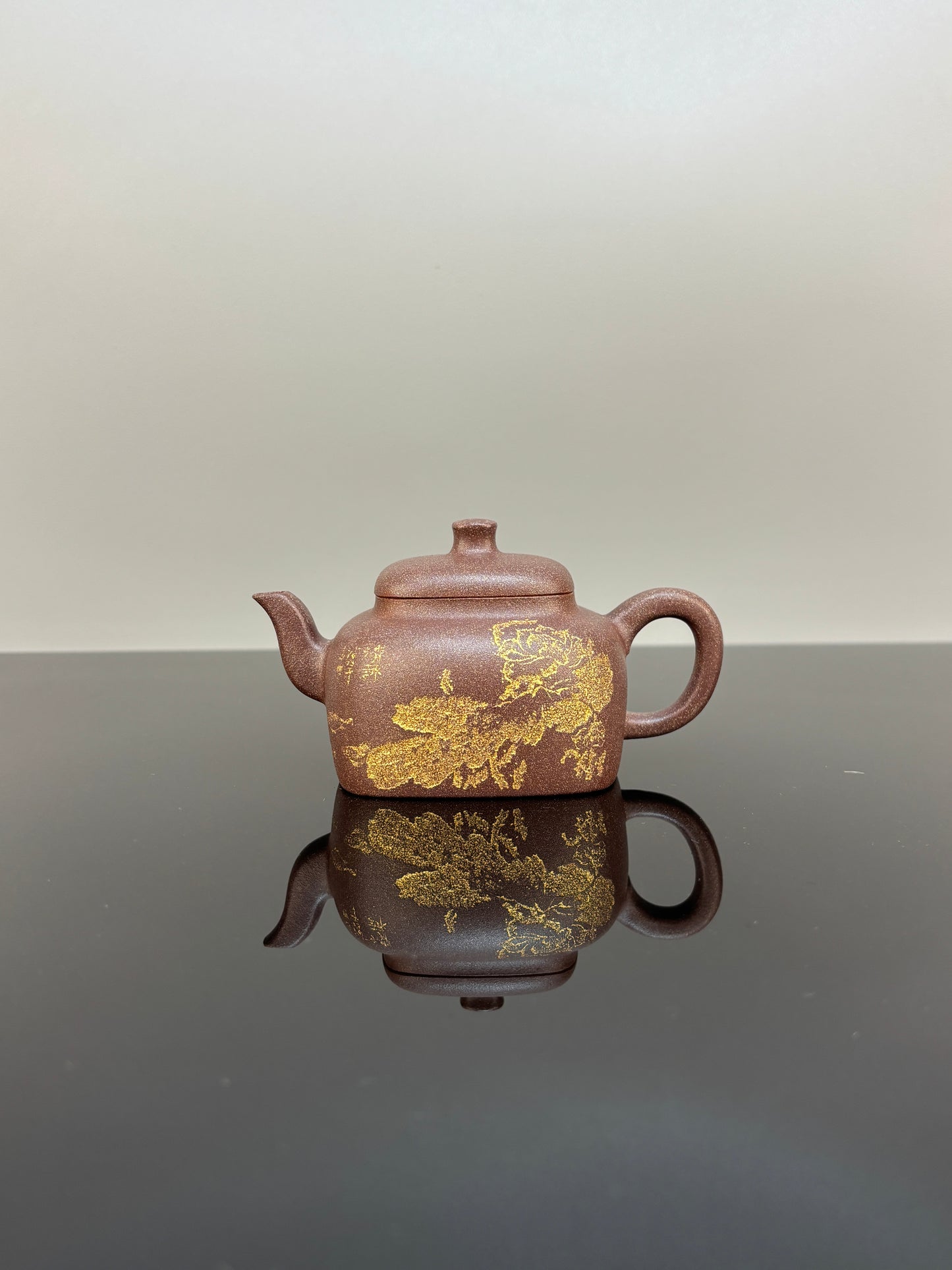 耿浩方器 礼藏双绝｜紫砂80后方器巨匠·耿浩巅峰之作《同尘壶》原矿极品桂花金砂·190cc