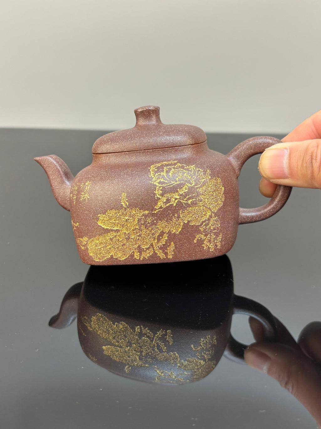 耿浩方器 礼藏双绝｜紫砂80后方器巨匠·耿浩巅峰之作《同尘壶》原矿极品桂花金砂·190cc