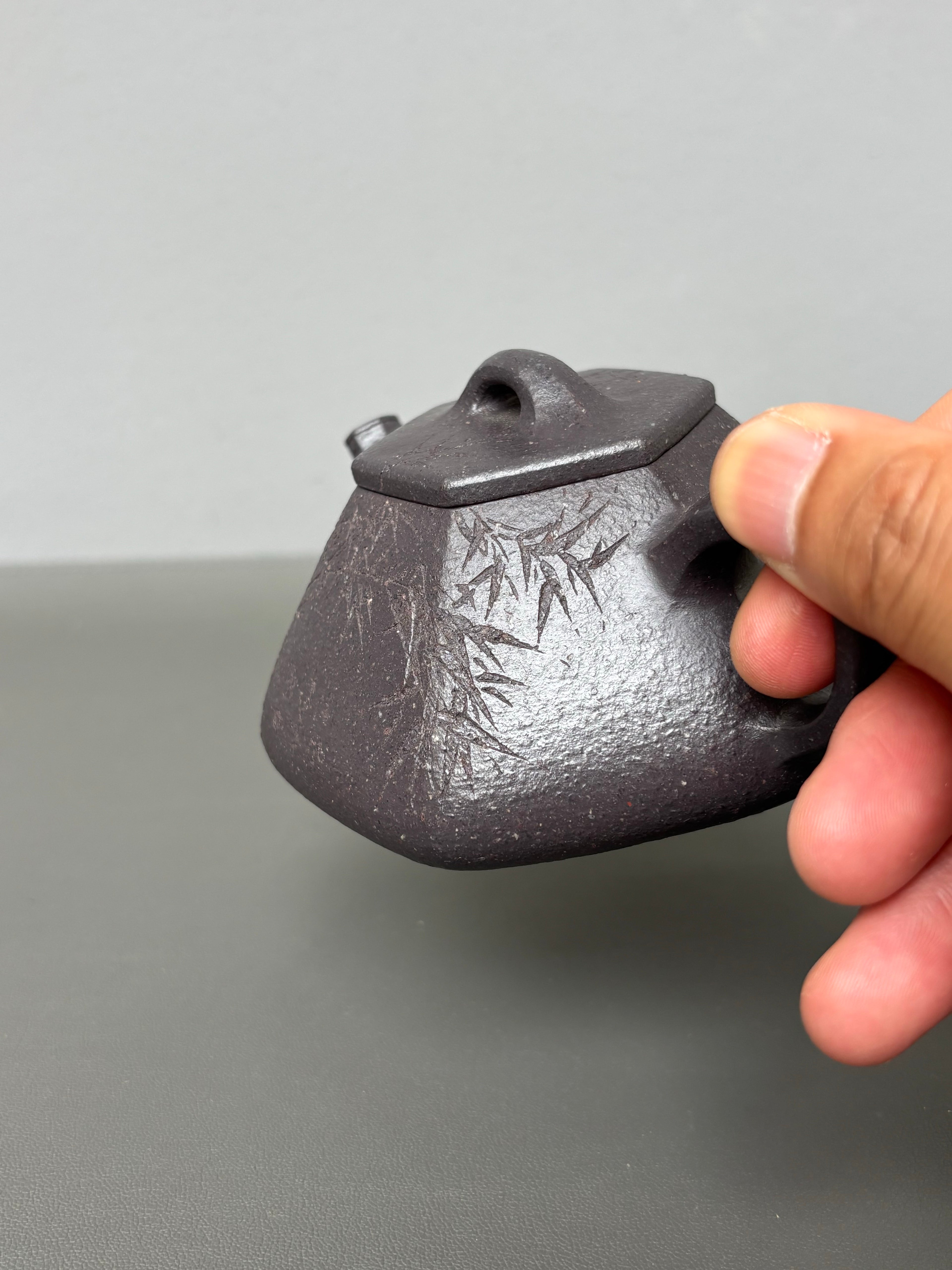 耿浩方壶 礼藏双绝🇨🇳 紫砂80后方器巨匠·耿浩巅峰之作《心舟石瓢壶》原矿极品天清泥·190cc