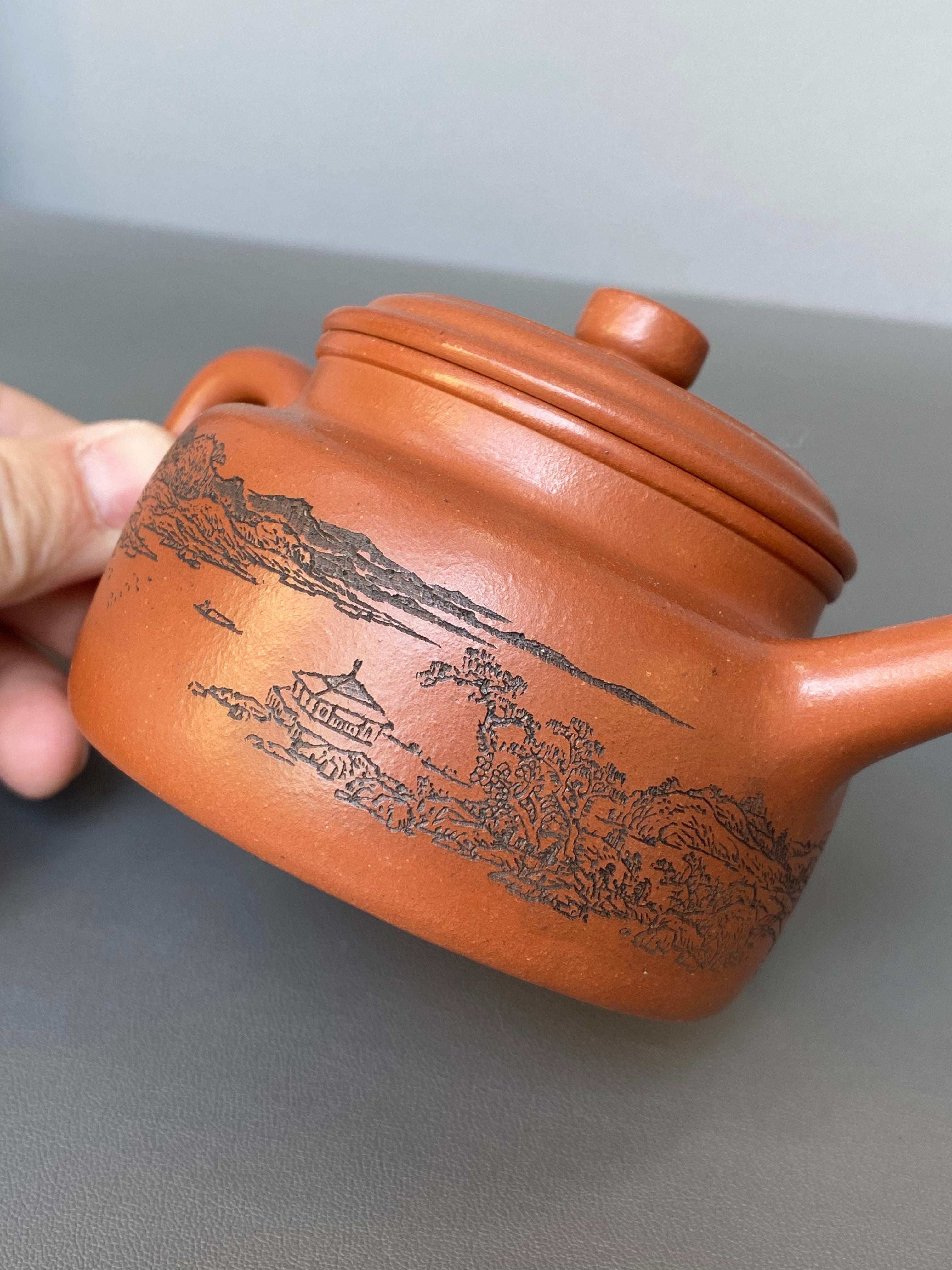 宏林山水·礼藏天下｜陈宏林大师传世巅峰臻品【德钟壶】原矿极品清水泥·200cc紫砂山水陶刻天花板·陈宏林亲工