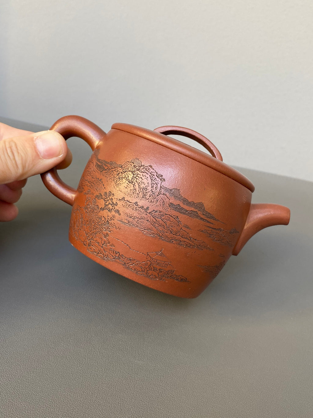 宏林山水·礼藏天下｜陈宏林大师传世巅峰臻品【汉瓦壶】原矿极品底槽清·280cc 紫砂山水陶刻天花板·陈宏林亲工