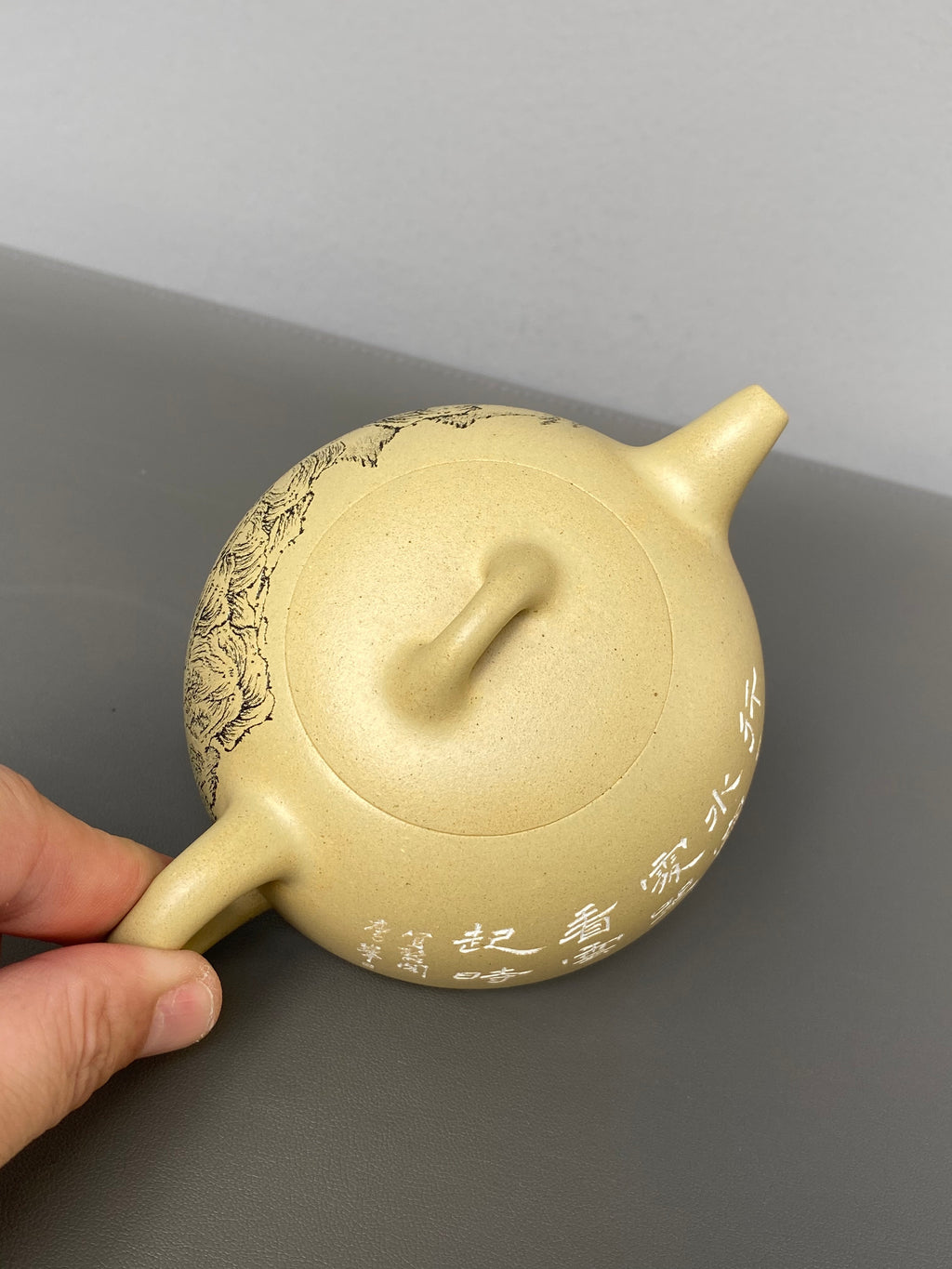 紫砂界陶刻艺术名家·李峰臻品《半月壶》礼藏双绝 传世雅器原矿优质本山绿·180cc 国大师吴鸣高徒·李峰亲工