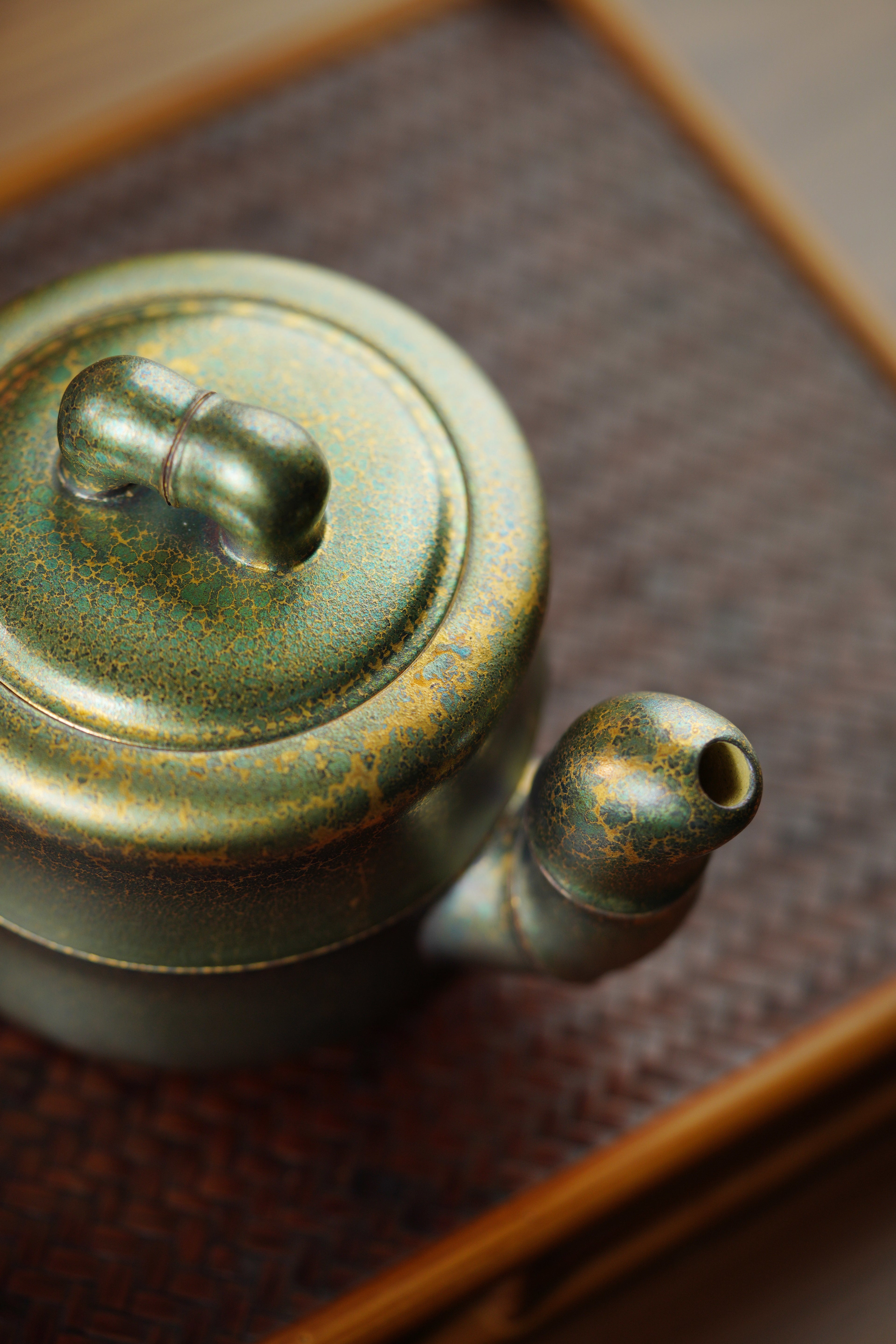 范泽锋大师高徒·省大师邱爽紫砂潜力重器【步步高升壶】原矿优质本山绿泥·330cc（紫晶贝壳烧）
