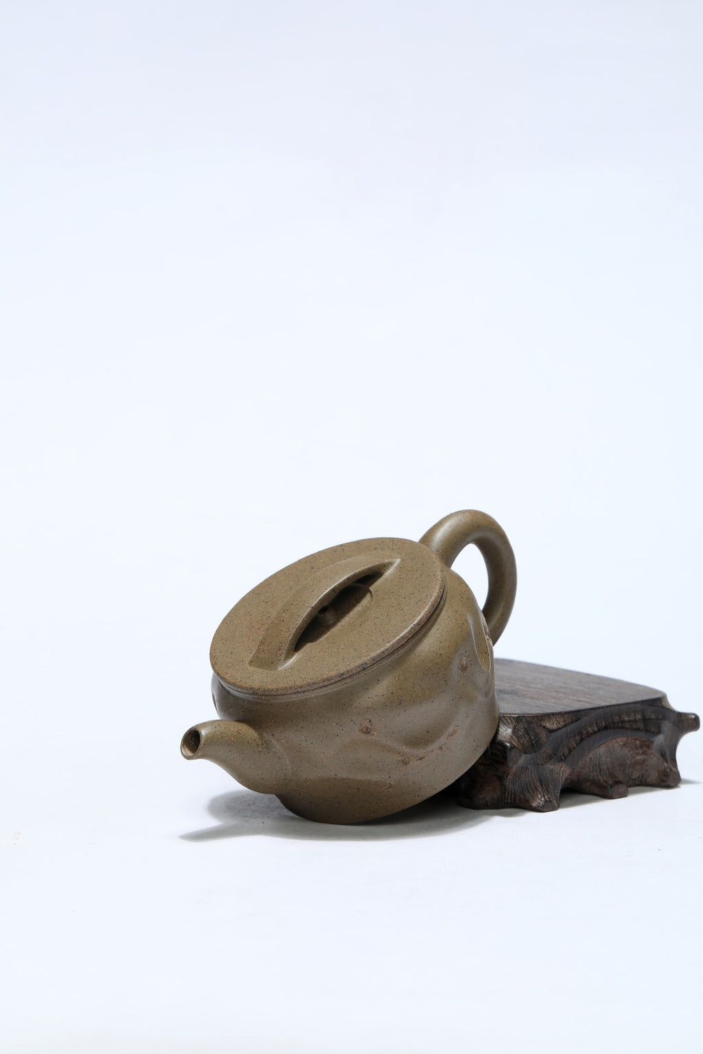 紫砂珍藏级精品｜省大师吴培林高徒·王雅丽 制【汉瓦壶】矿标级老青段·150cc（古法高温还原烧）