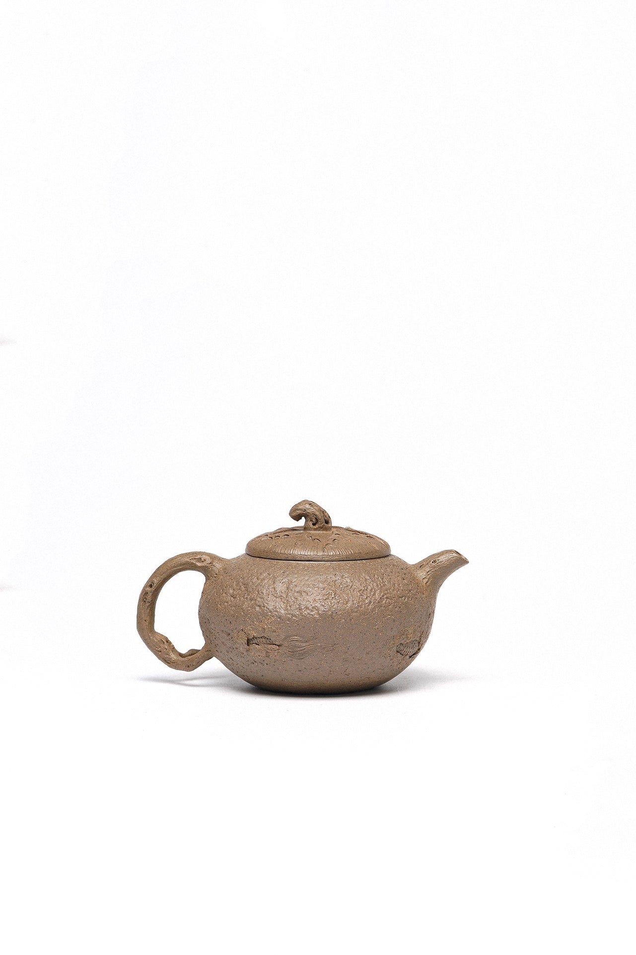 紫砂珍藏级精品｜省大师吴培林高徒·王雅丽 制【隐龙供春壶】原矿黄金段柴烧·220cc工艺美术师 王雅丽
