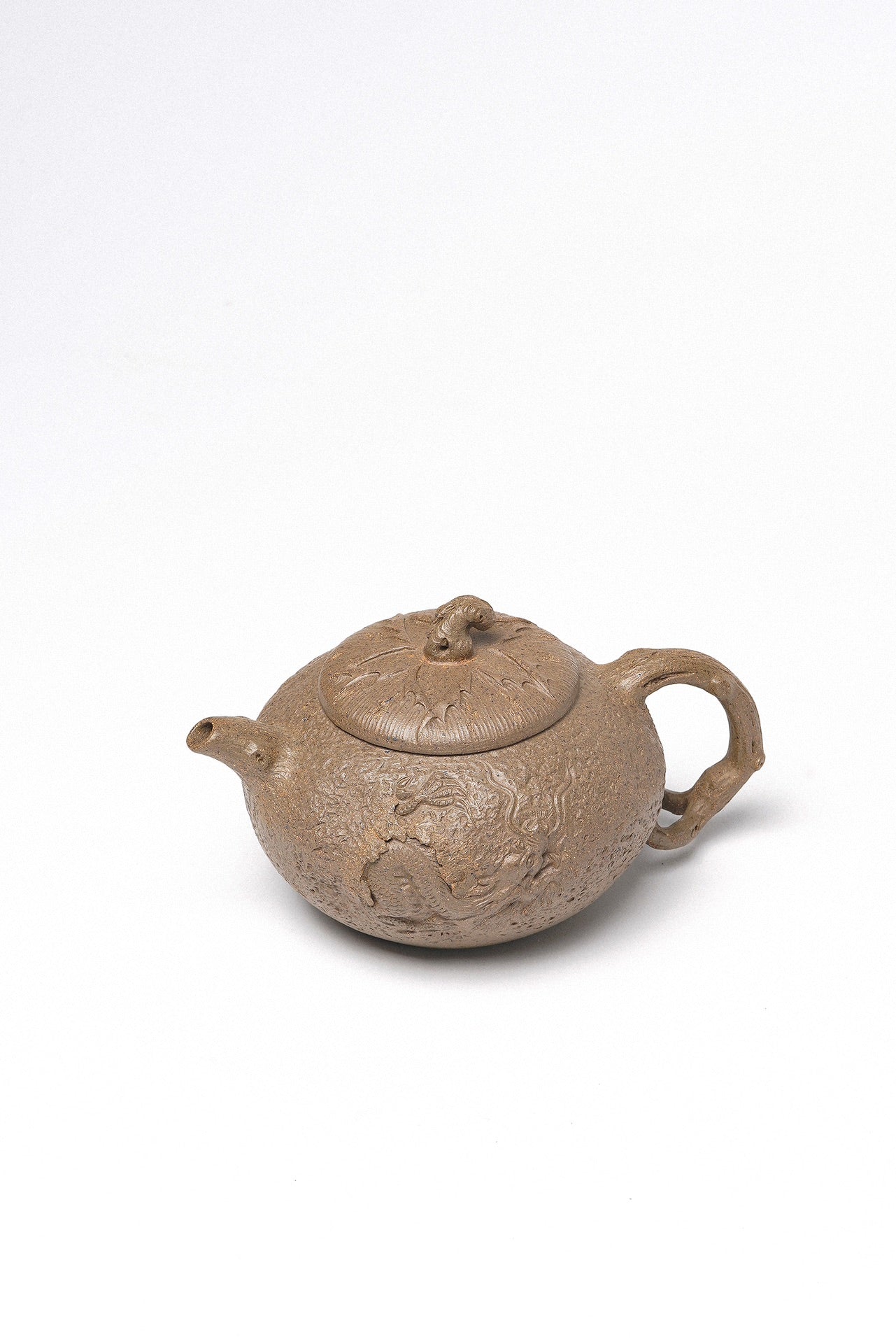 紫砂珍藏级精品｜省大师吴培林高徒·王雅丽 制【隐龙供春壶】原矿黄金段柴烧·220cc工艺美术师 王雅丽