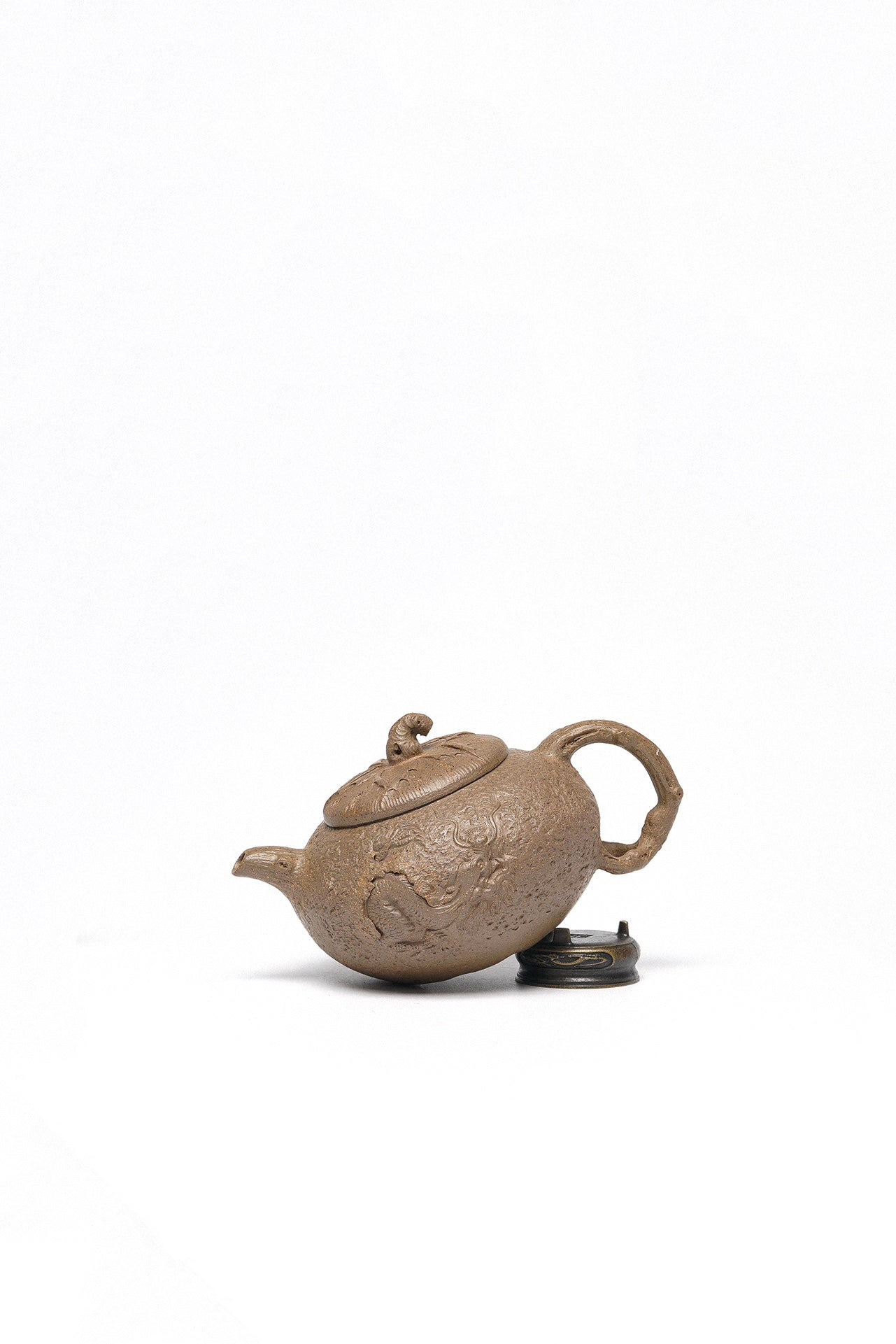 紫砂珍藏级精品｜省大师吴培林高徒·王雅丽 制【隐龙供春壶】原矿黄金段柴烧·220cc工艺美术师 王雅丽