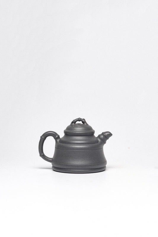 紫砂珍藏级精品｜省大师吴培林高徒·王雅丽 制【竹鼎壶】原矿优质天青泥·180cc