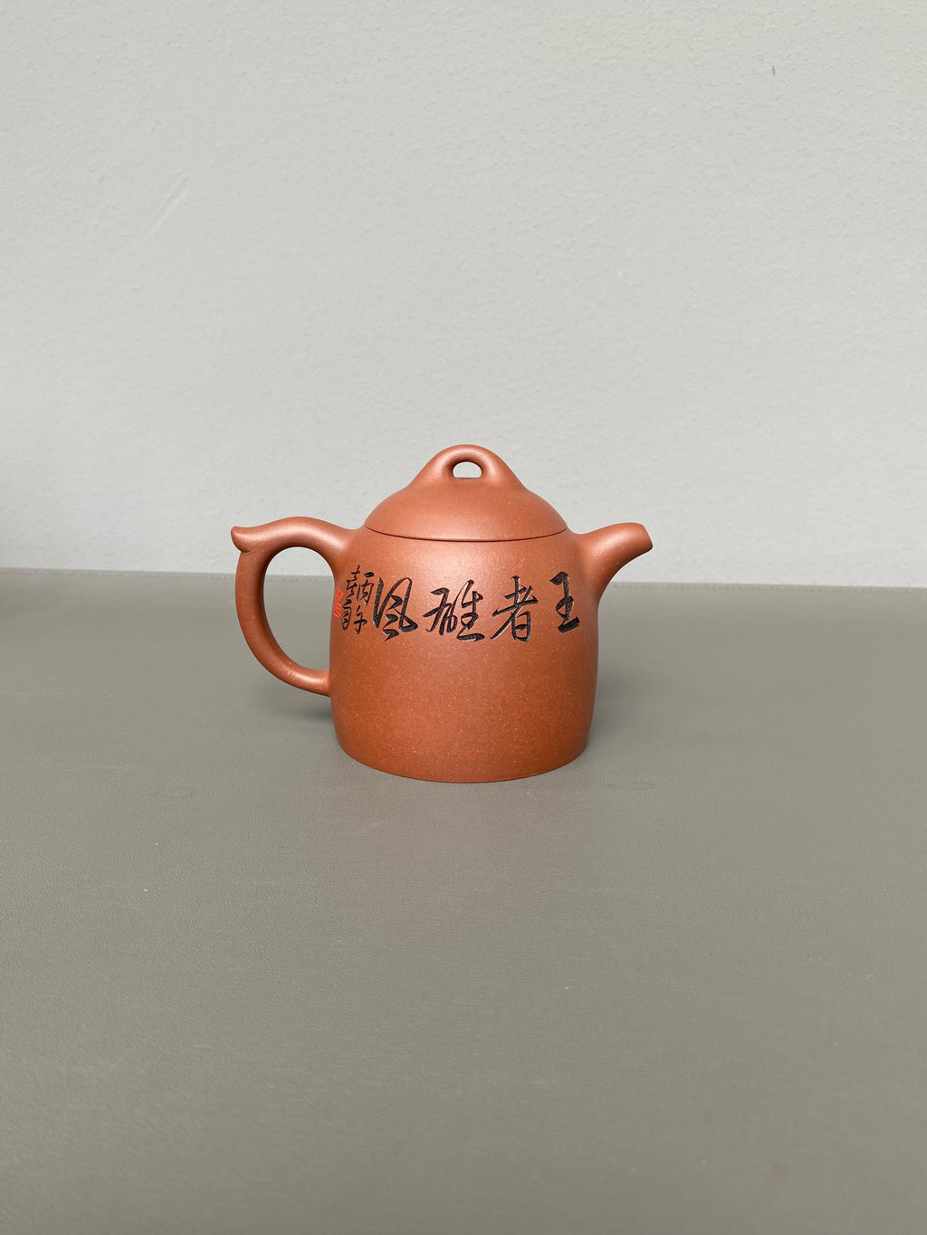 中华神刀·刻绘巅峰｜杨喜雨大师顶流臻品《秦权壶》原矿优质底槽清·260cc ——紫砂刻绘全能艺术名家·杨喜雨 亲工