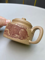 中华神刀·刻绘巅峰 🇨🇳杨喜雨大师顶流臻品《德钟壶》原矿优质段泥·130cc ——紫砂刻绘全能艺术名家·杨喜雨 亲工