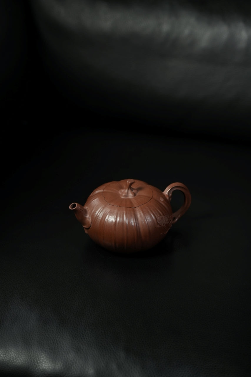 范大生嫡脉｜范秀芳制 范伟群装饰｜双省大师联诀紫砂臻品《大生南瓜壶》原矿优质老段泥·280cc（入册款代表作）