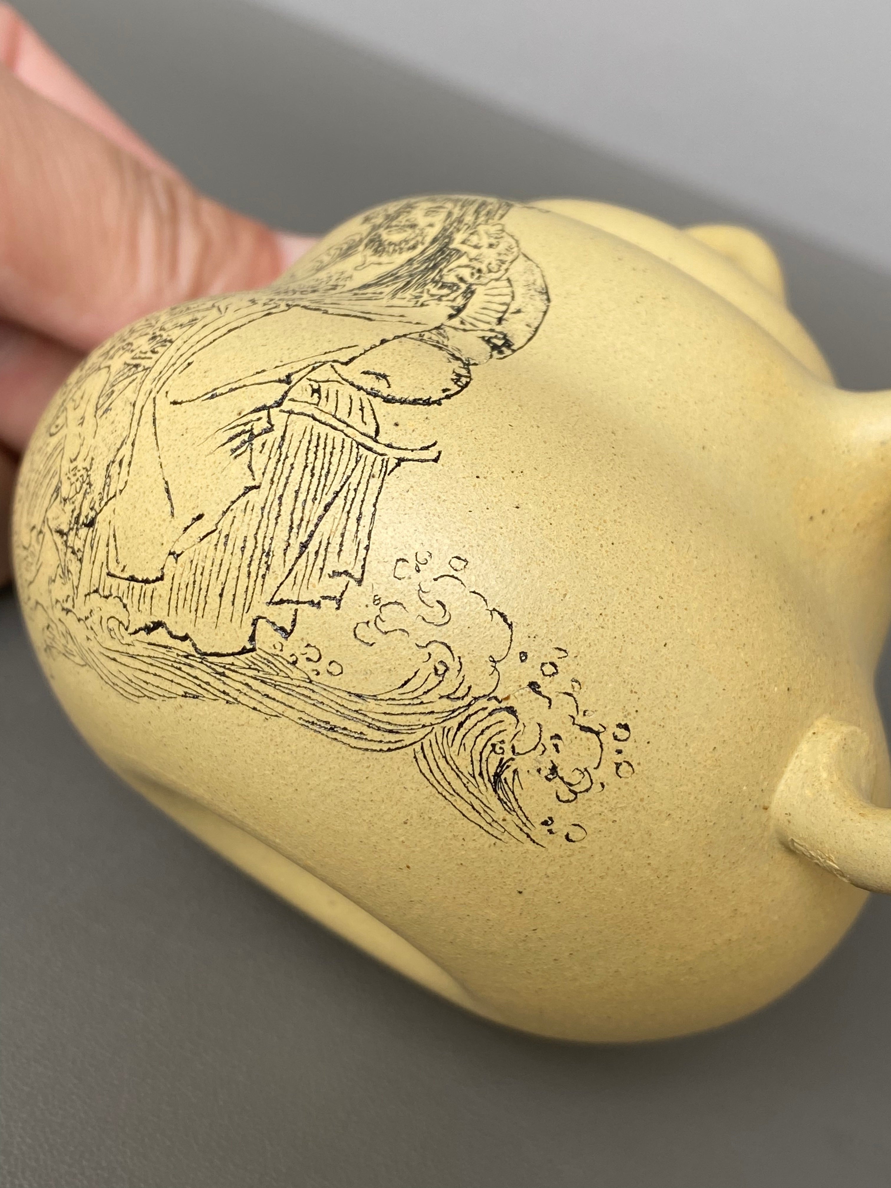紫砂界陶刻艺术名家·李峰臻品《葫芦壶》原矿优质本山绿·180cc ——国大师吴鸣高徒·李峰亲工