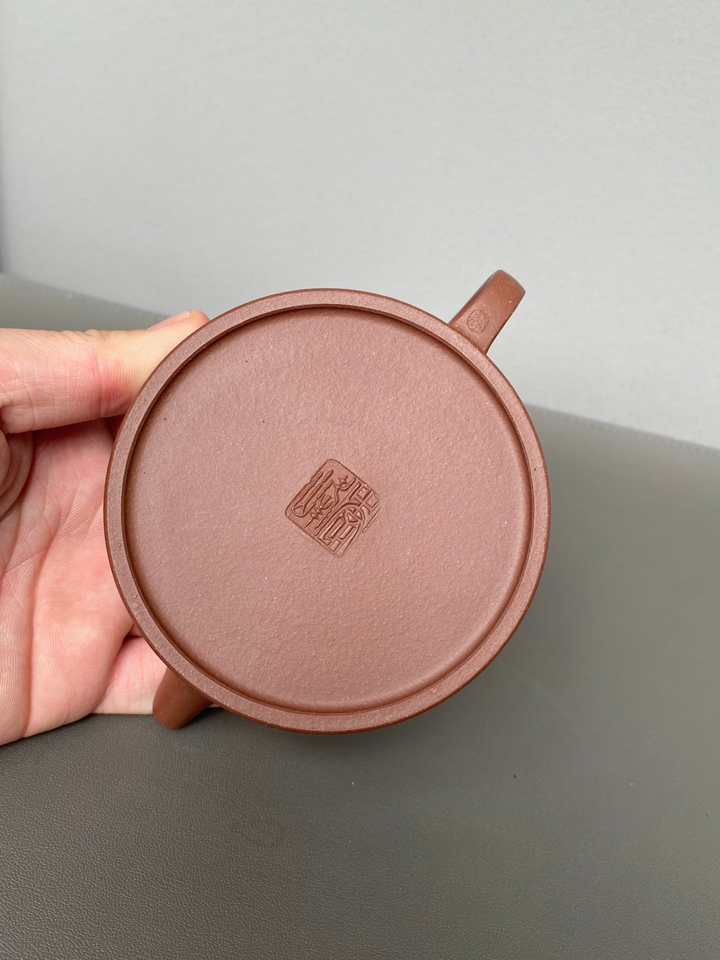 紫砂界陶刻艺术名家·李峰臻品《周盘壶》原矿优质底槽清·180cc ——国大师吴鸣高徒·李峰亲工