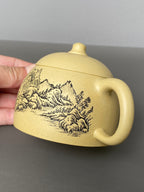 紫砂界陶刻艺术名家·李峰臻品《矮秦权壶》原矿优质本山绿·160cc ——国大师吴鸣高徒·李峰亲工