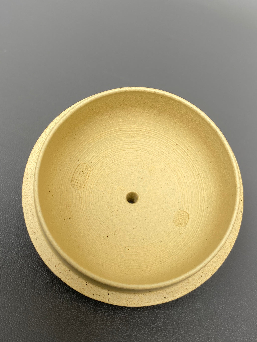 紫砂界陶刻艺术名家·李峰臻品《矮秦权壶》原矿优质本山绿·160cc ——国大师吴鸣高徒·李峰亲工