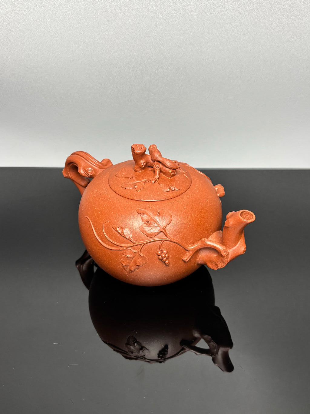 蒋蓉之女 传世花器｜蒋艺华·非遗紫砂顶流重器《松鼠葡萄壶》原矿优质降坡泥·580cc