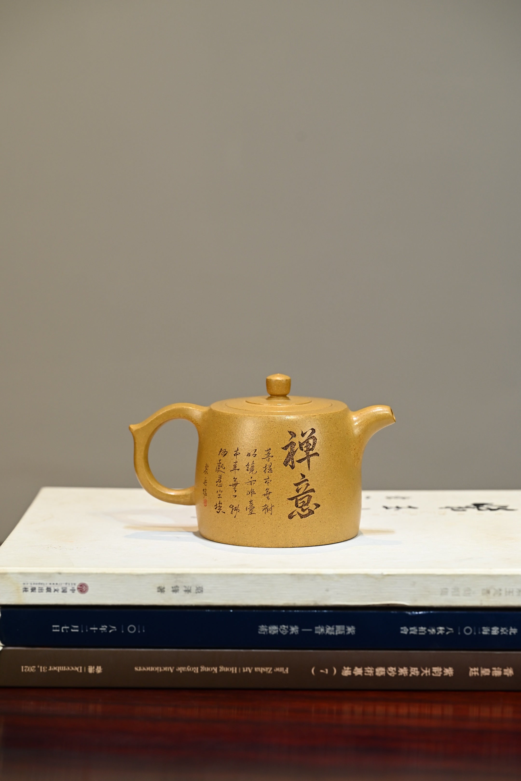 井栏·全手工（省大师桑黎兵刻绘+双证书）紫砂十二精英之首，省大师桑黎兵儿子桑崧杰作品 容量380cc/黄金段泥