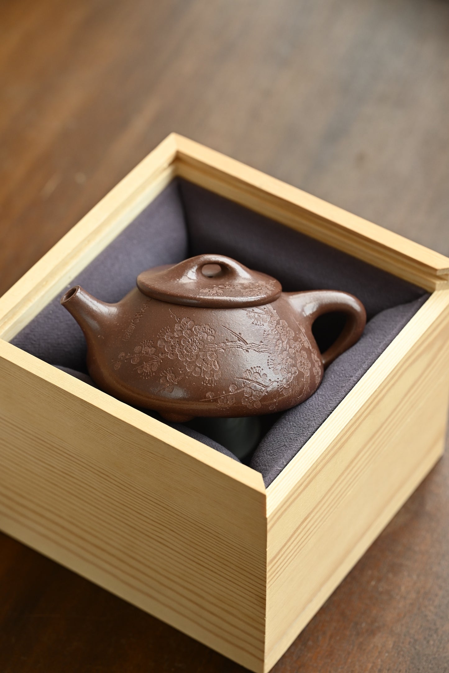 景舟石瓢·全手工 （双证书） /高工蒋锡坤作品 /清华美院教授李燕装饰 /容量300cc/紫玉金砂
