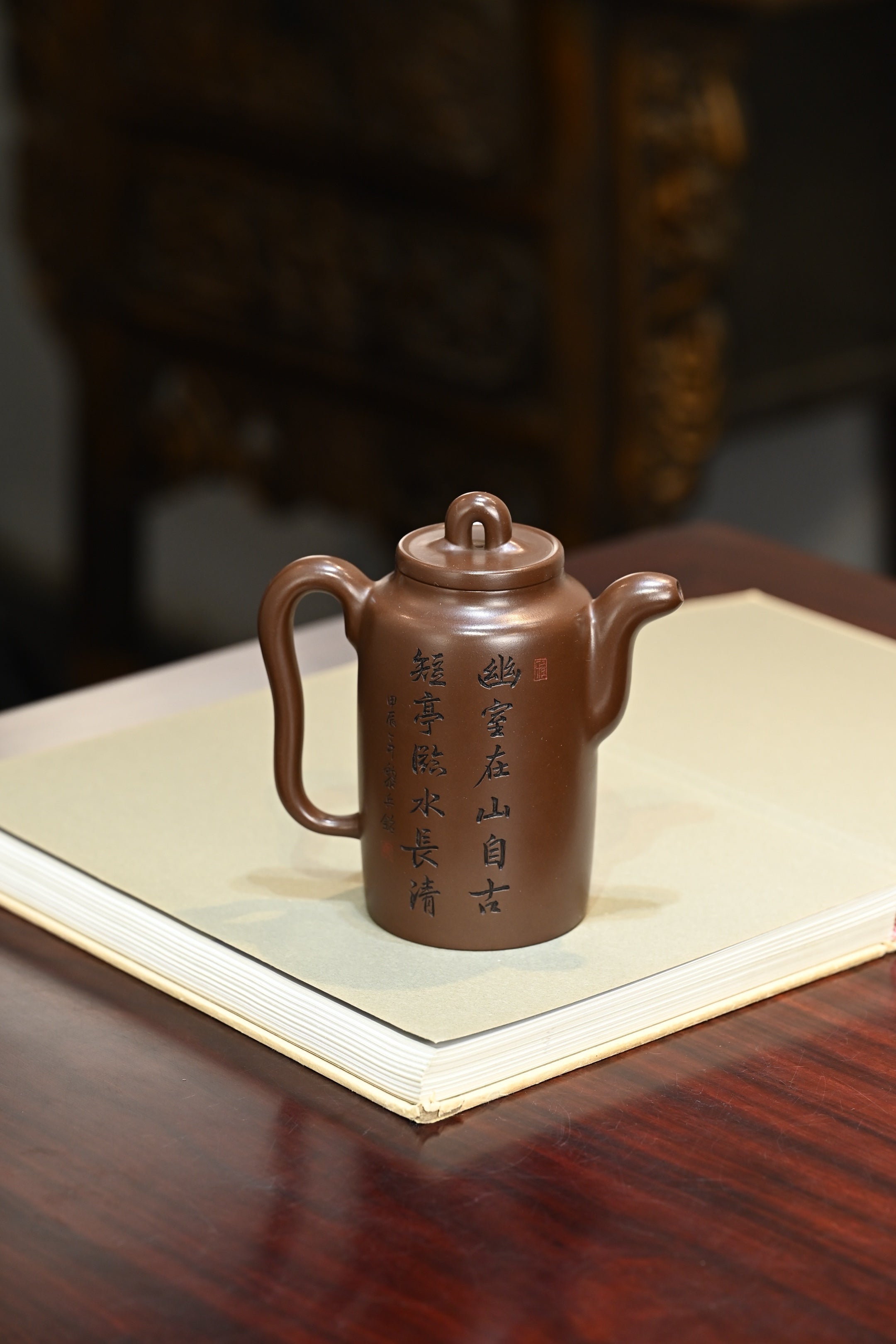 集思·全手工 （省大师桑黎兵刻绘+双证书）紫砂十二精英之首，省大师桑黎兵儿子桑崧杰作品容量430cc/特级紫泥