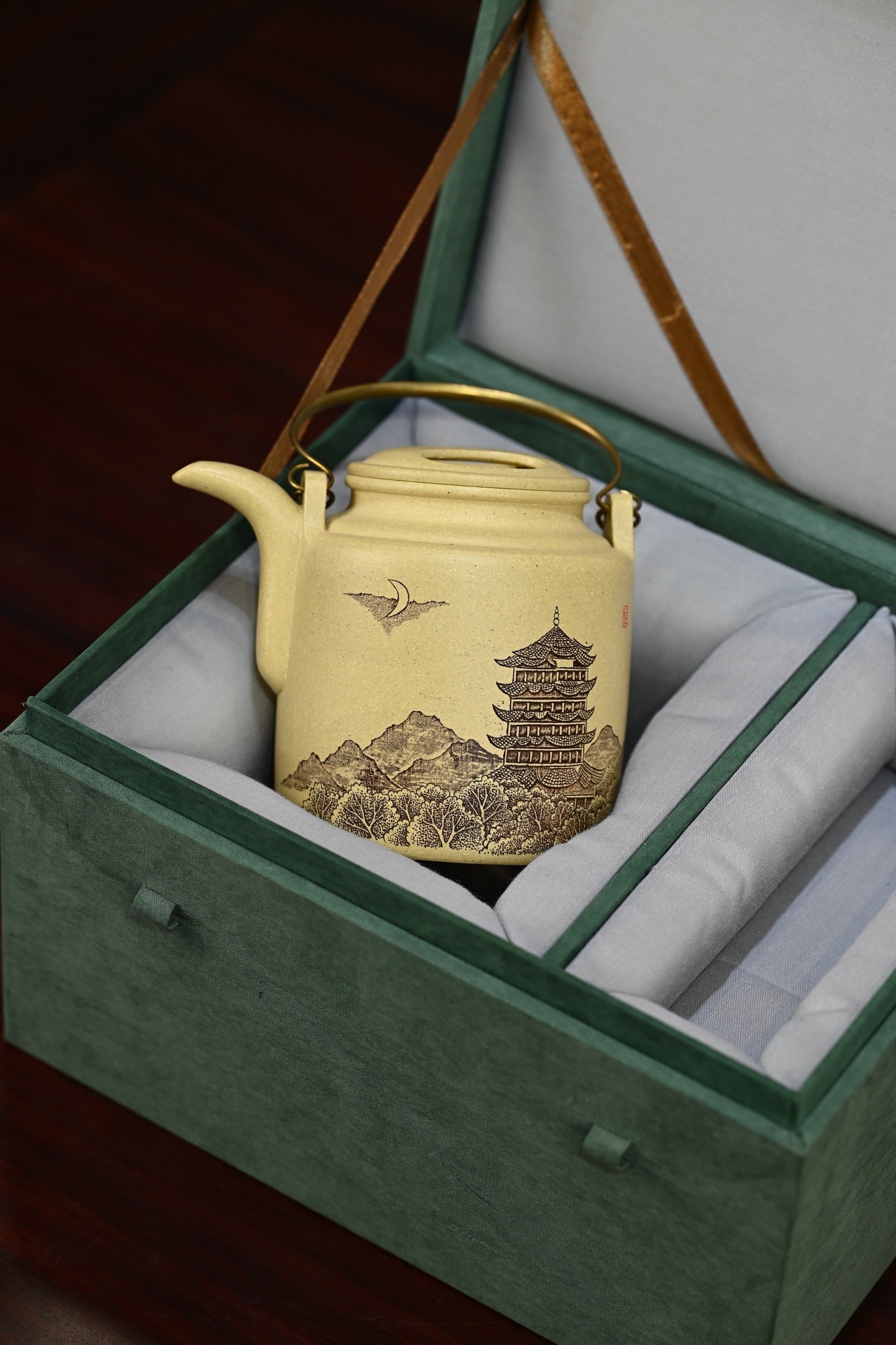 洋桶·全手工 /江苏省陶瓷艺术名人正高工许学芳作品 /容量480cc/一厂本山绿