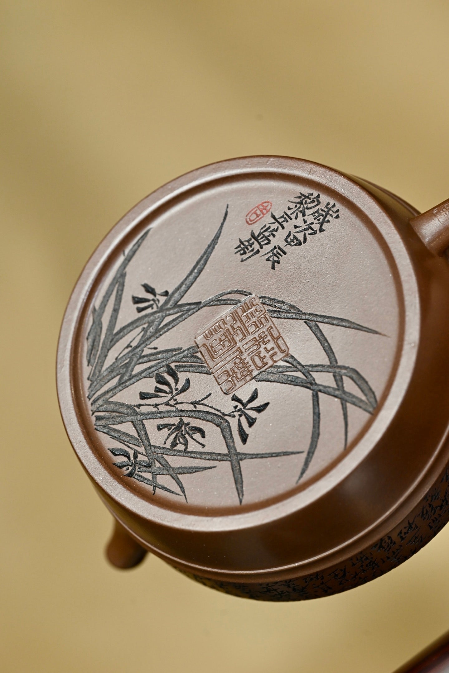 乐泉·全手工（省大师桑黎兵刻绘+双证书）紫砂十二精英之首，省大师桑黎兵儿子桑崧杰作品 容量310cc/特级紫泥