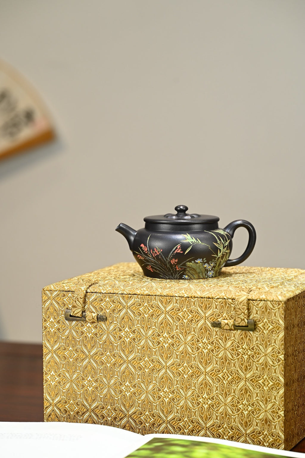 菱花·全手工 （双证书）/高工蒋锡坤作品/中央美院教授李洪亮装饰 /容量200cc/石黄