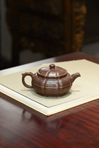八宝香玉·全手工 （省大师桑黎兵刻绘+双证书）/紫砂十二精英之首，省大师桑黎兵儿子桑崧杰作品 /容量460cc/特级紫泥