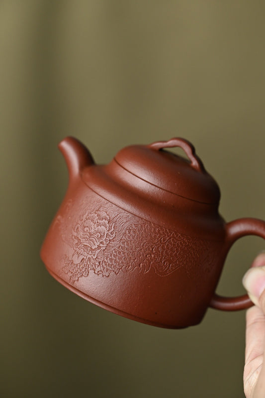 秦宇·全手工 董晓勇门下金海晶作品+钱琦刻绘 容量190cc/原矿大红泥