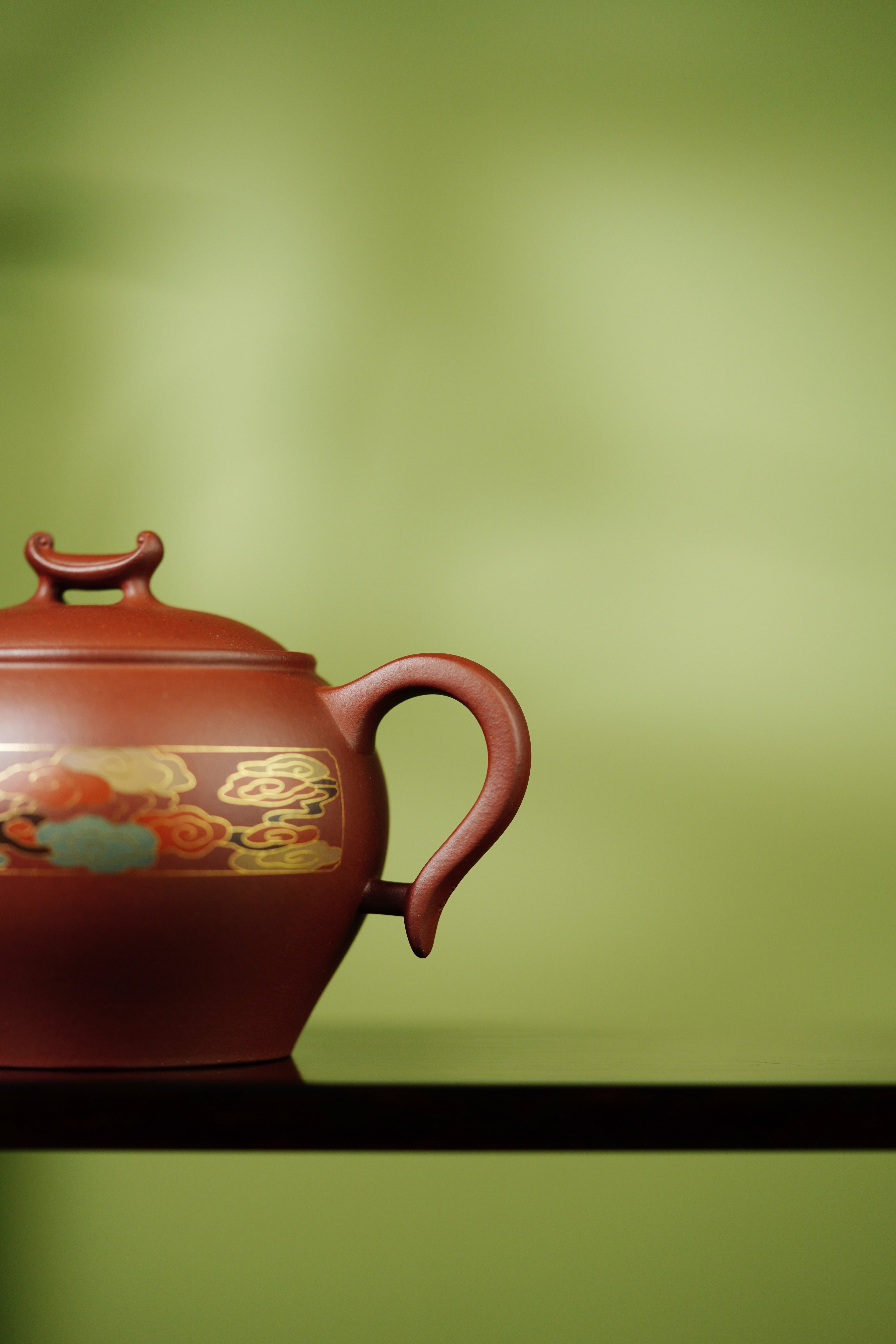 紫砂界最年轻国大师·收藏潜力天花板｜王潇笠稀世顶奢臻品《金马玉堂壶》原矿优质底槽清·260cc（24K真金丝装饰）