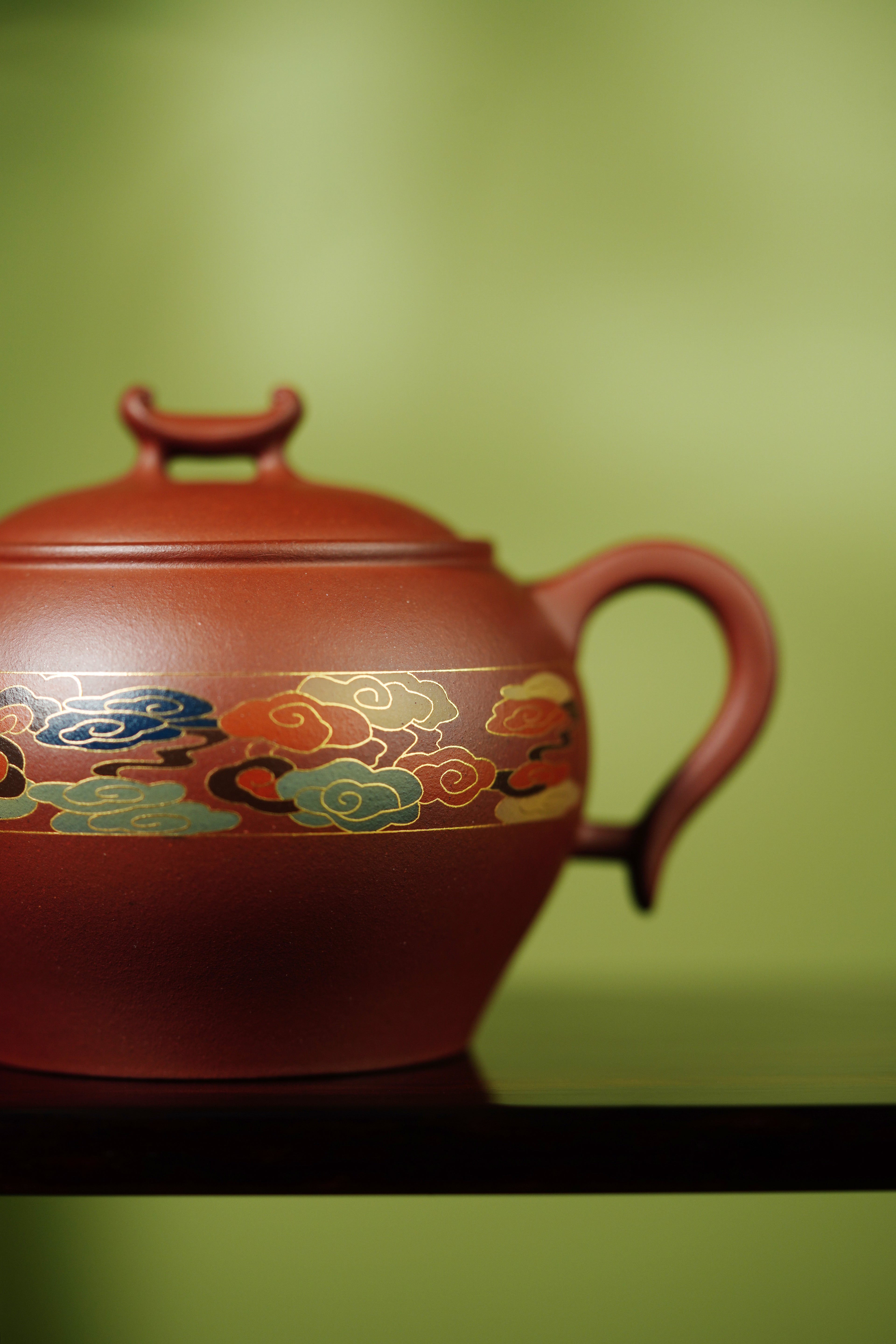 紫砂界最年轻国大师·收藏潜力天花板｜王潇笠稀世顶奢臻品《金马玉堂壶》原矿优质底槽清·260cc（24K真金丝装饰）