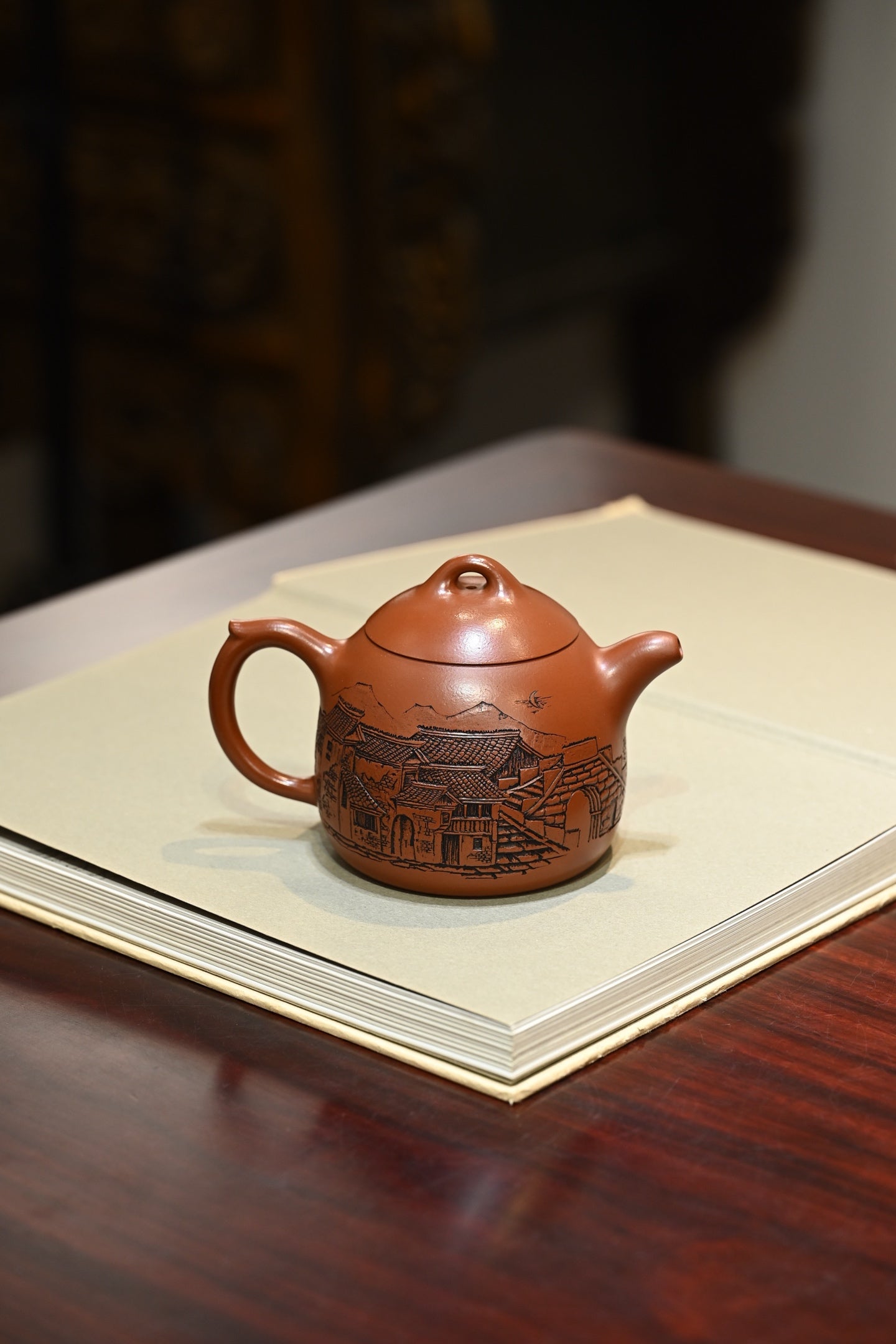 秦权·全手工 /江苏省陶瓷艺术名人正高工许学芳作品 /容量350cc/一厂大红袍 - ZishaTeapotChina